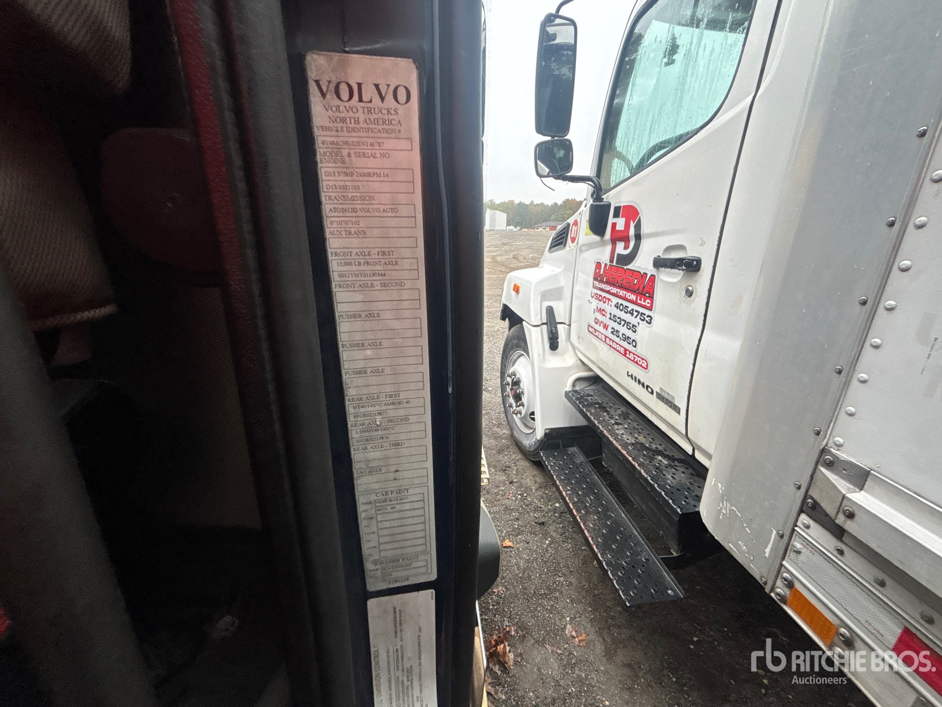 2014 Volvo VNM200