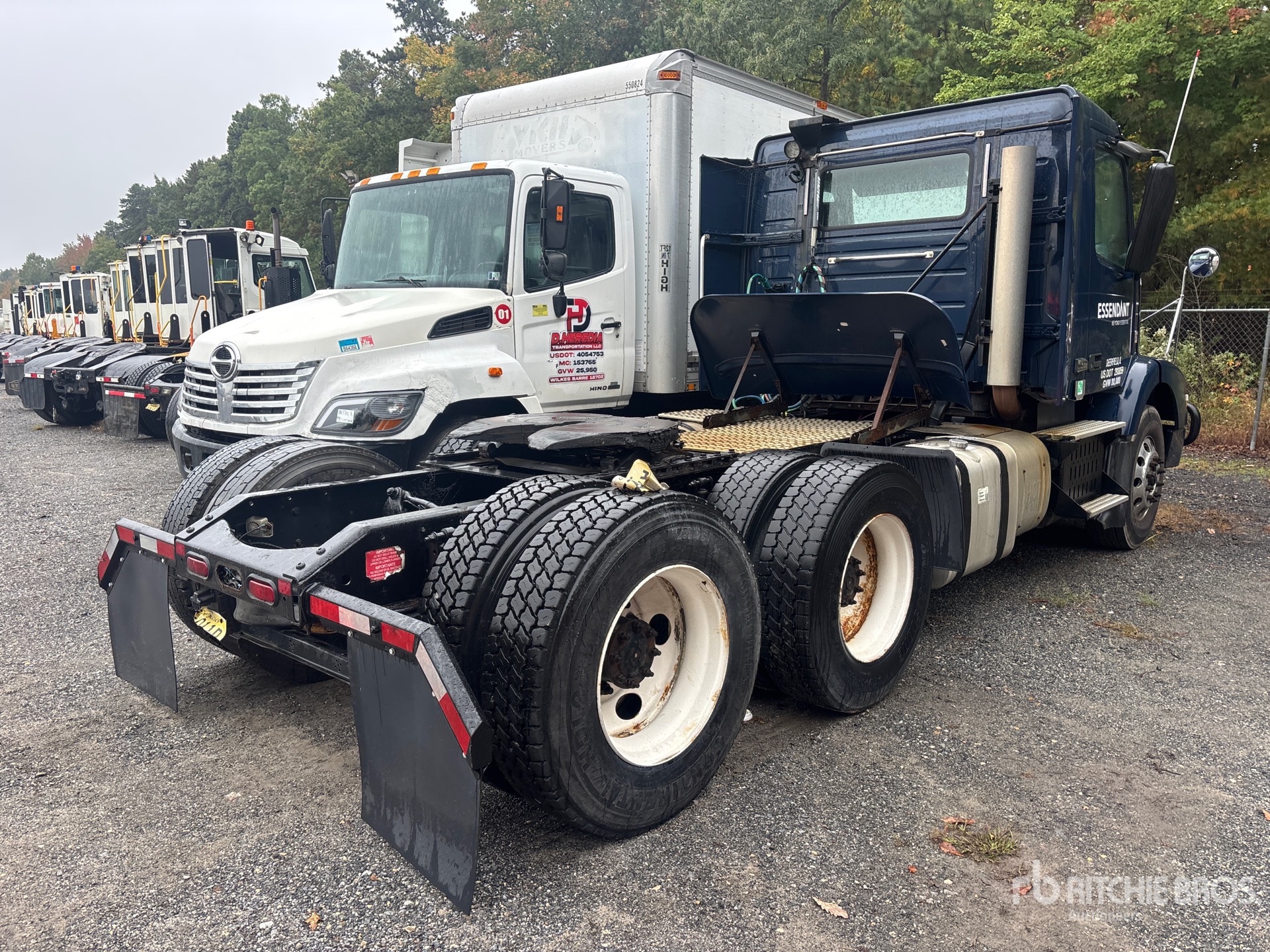 2014 Volvo VNM200