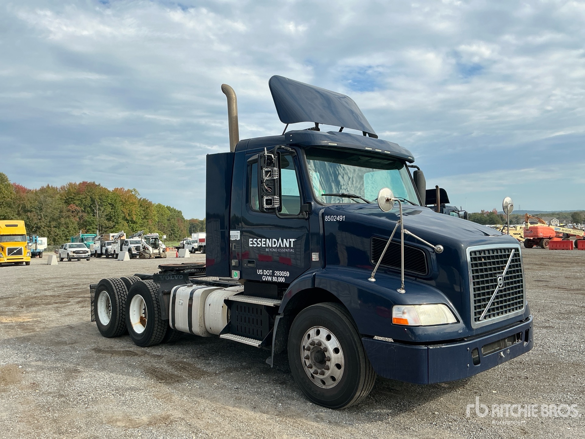2014 Volvo VNM200