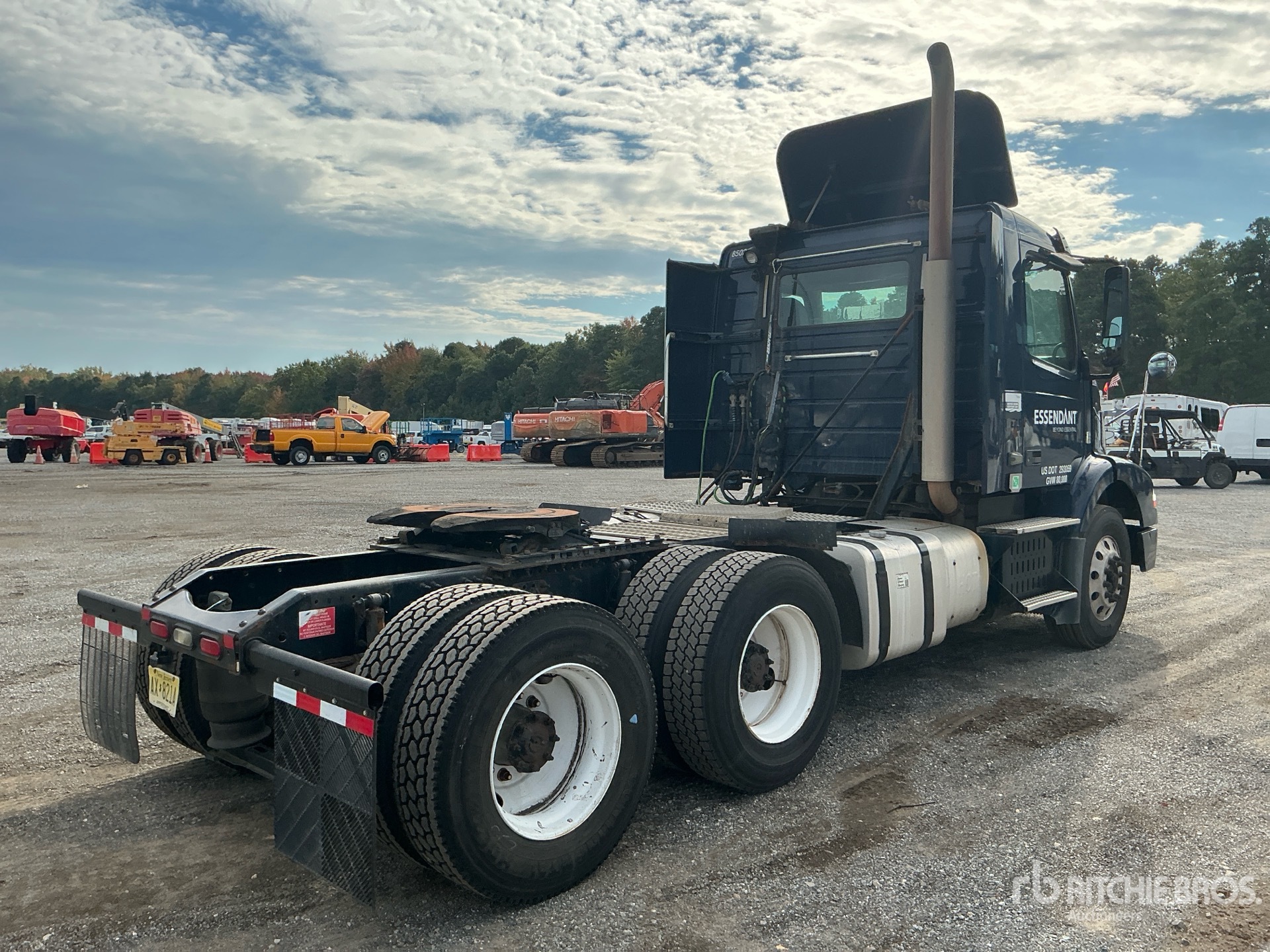 2014 Volvo VNM200