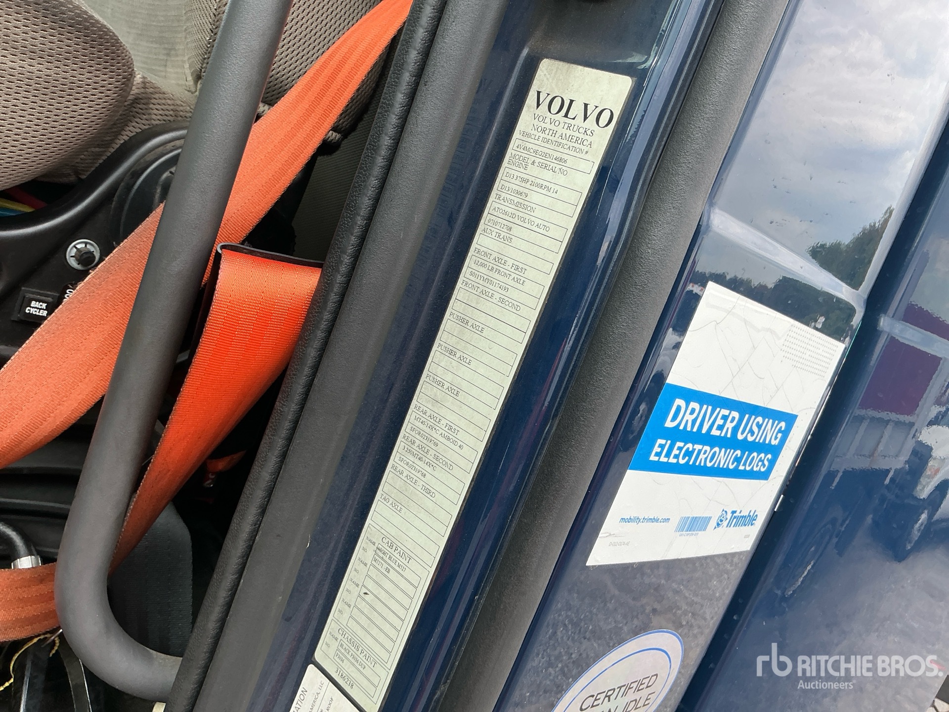 2014 Volvo VNM200