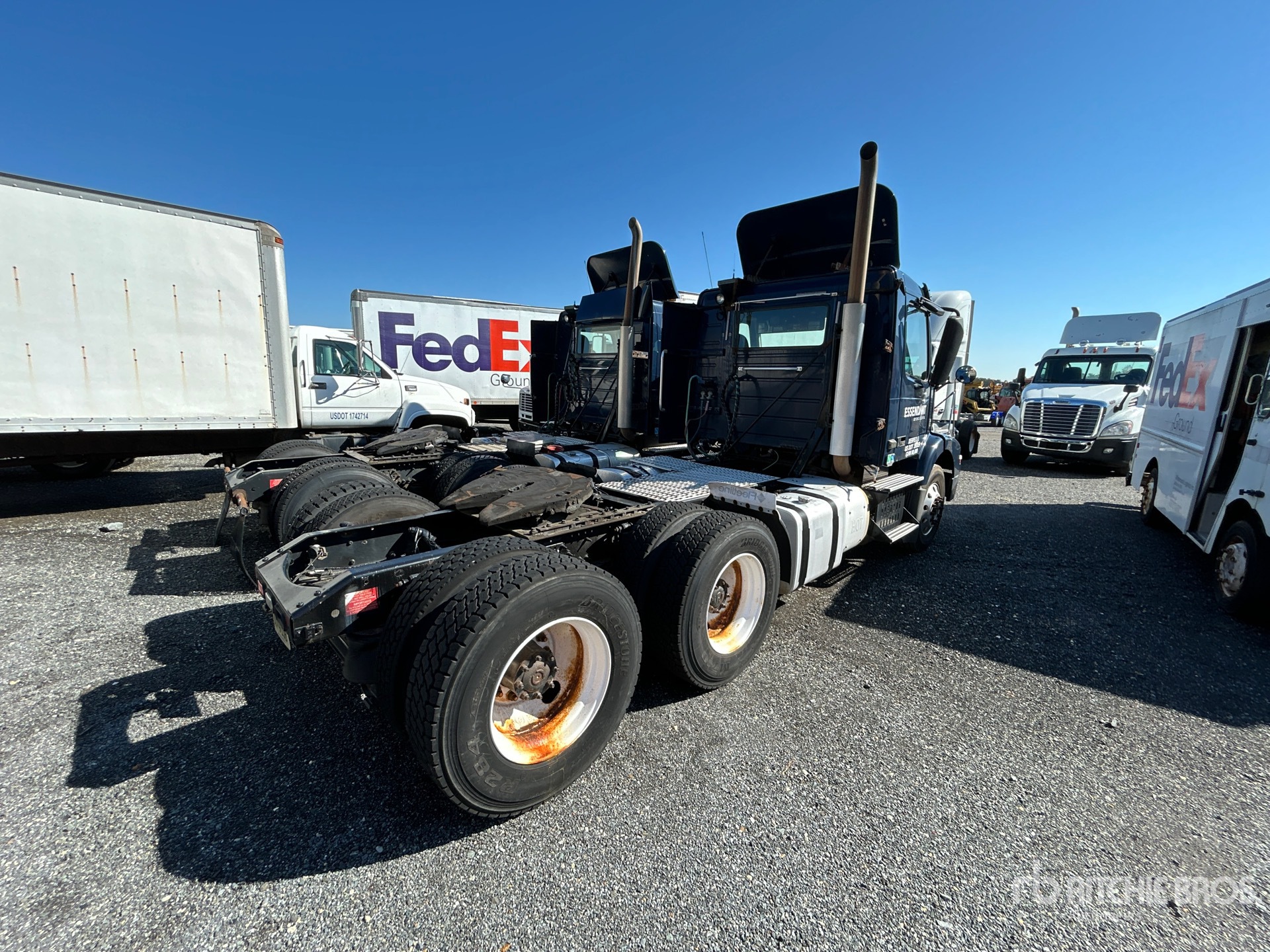 2014 Volvo VNM200