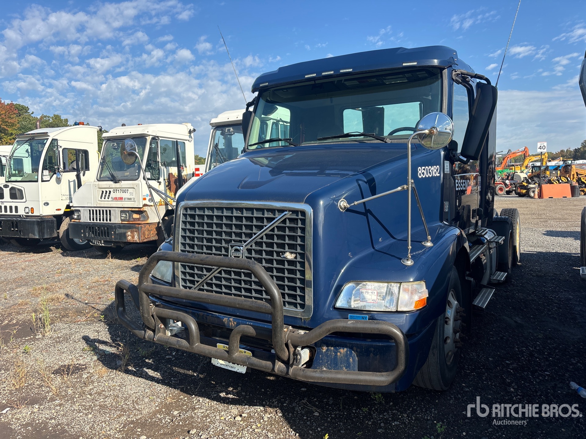 Photo of 2014 Volvo VNM200