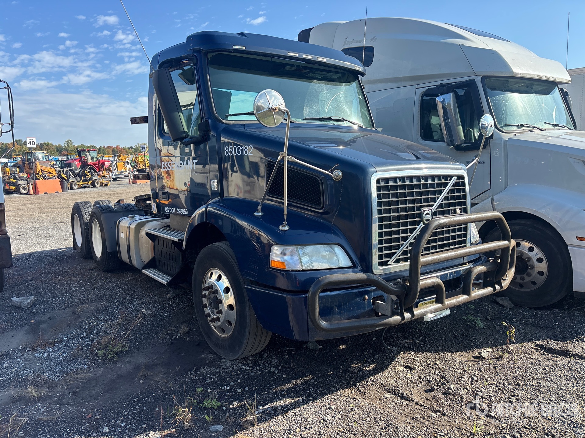 2014 Volvo VNM200
