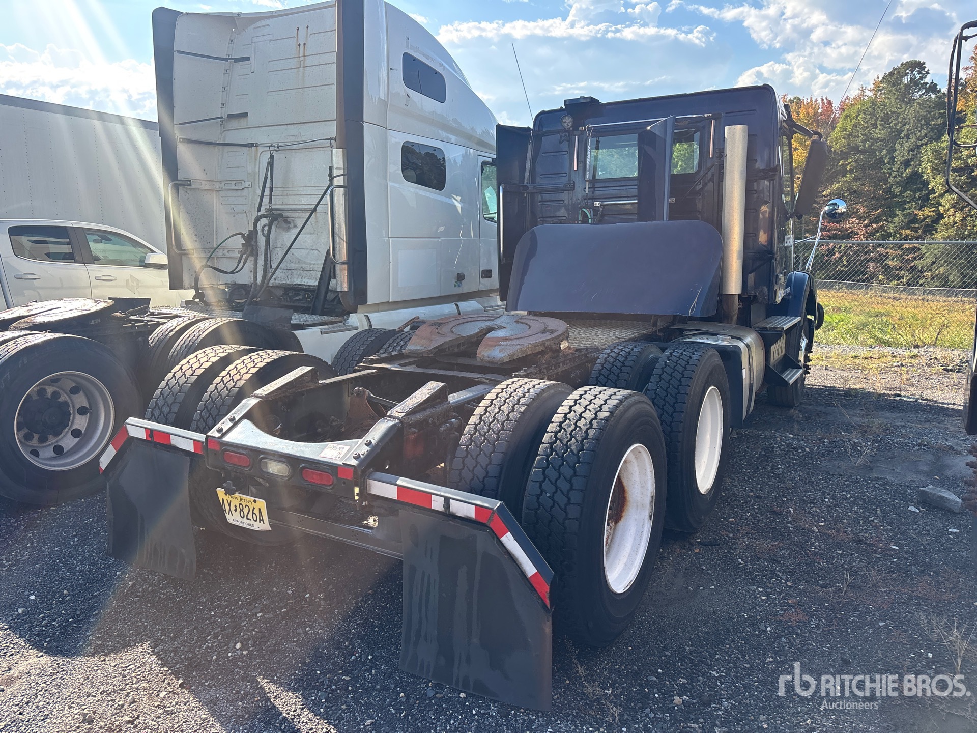 2014 Volvo VNM200