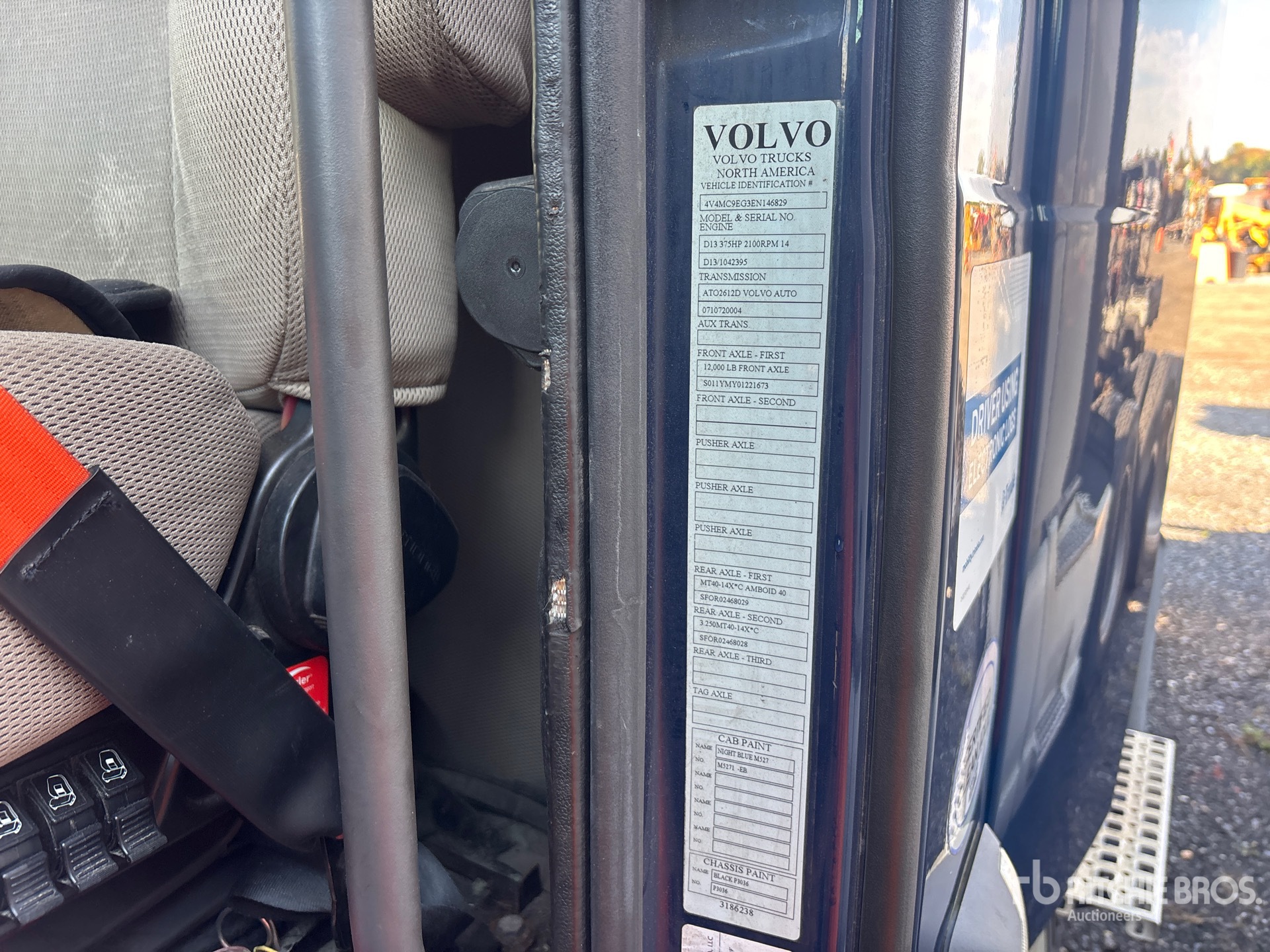 2014 Volvo VNM200
