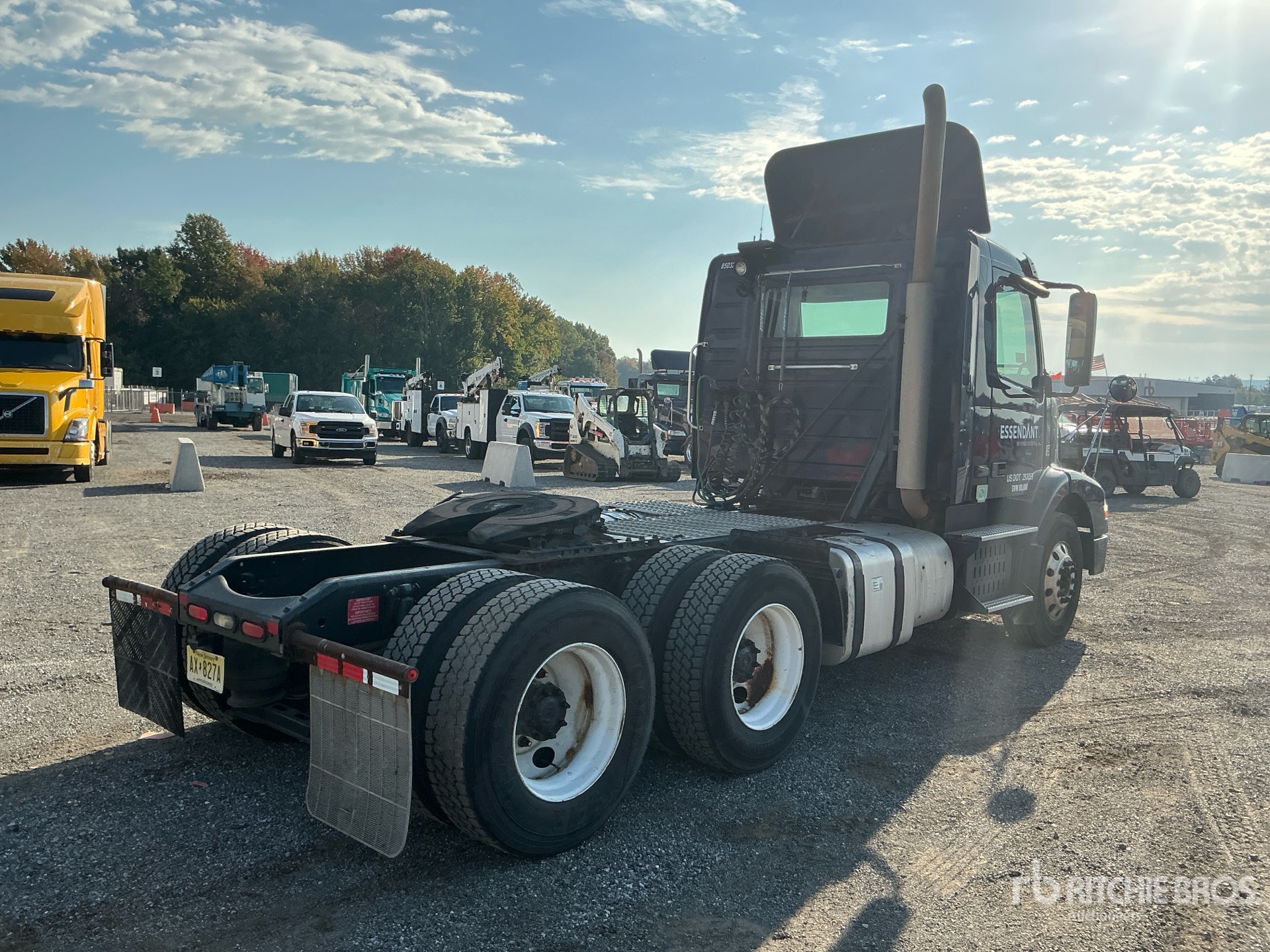 2014 Volvo VNM200
