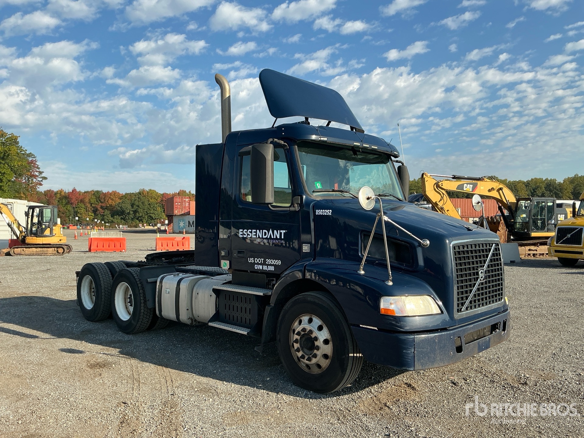 2014 Volvo VNM200