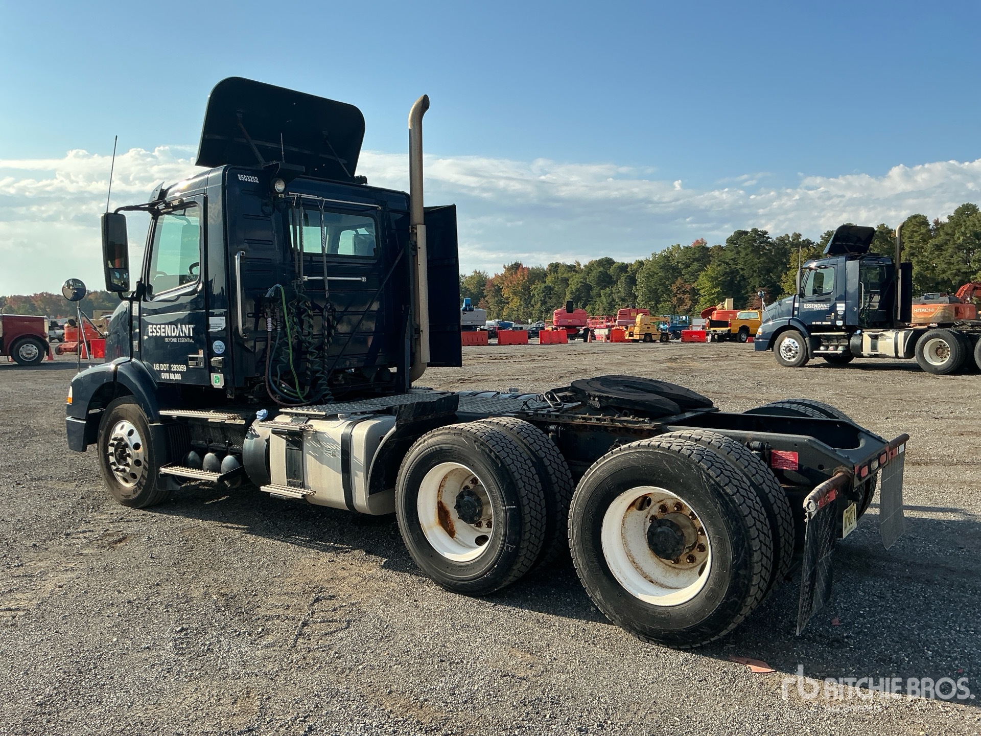 2014 Volvo VNM200
