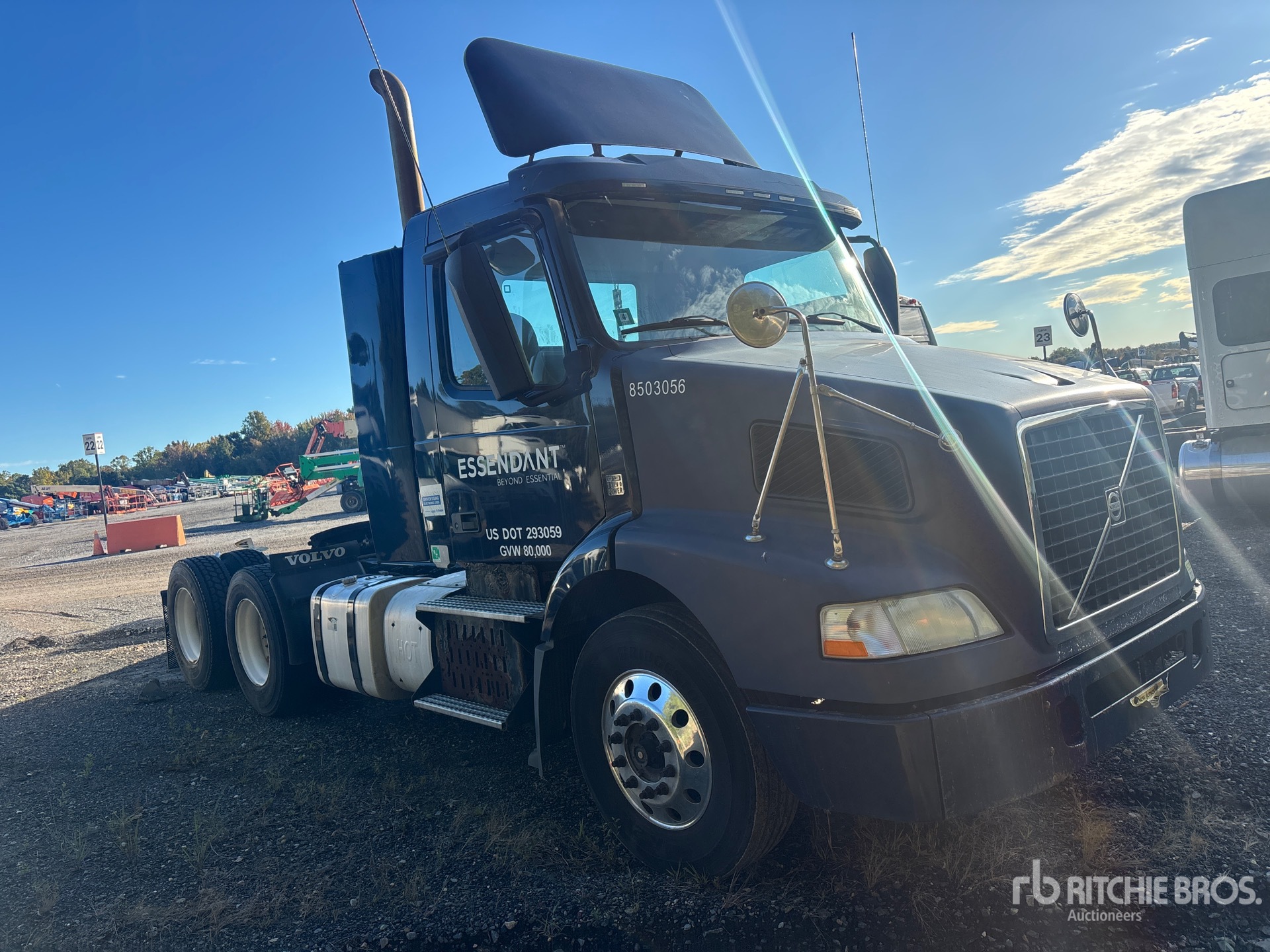 2014 Volvo VNM200