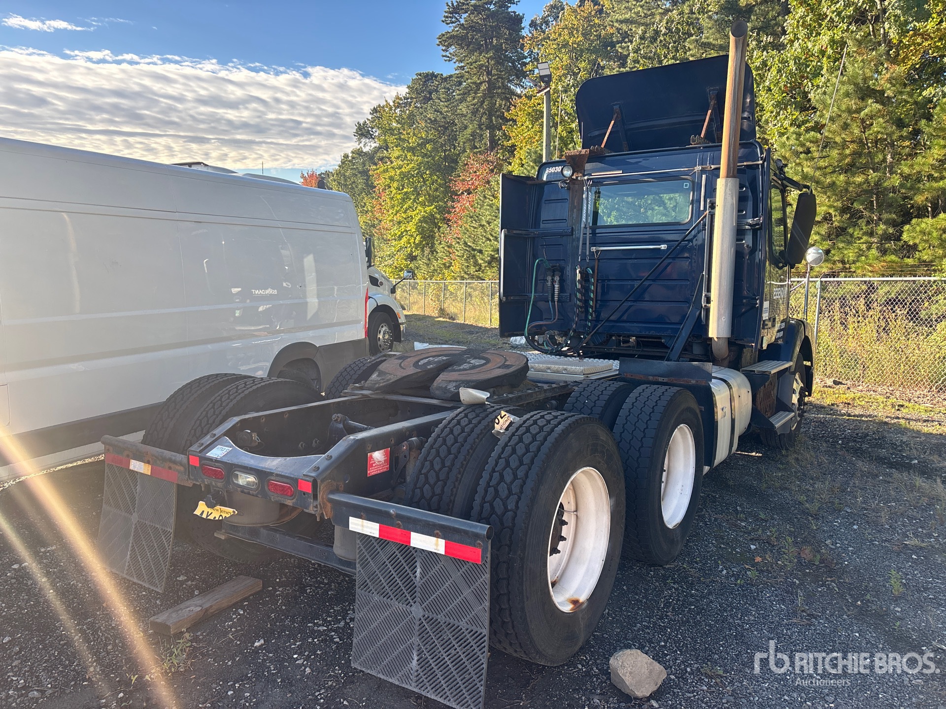 2014 Volvo VNM200