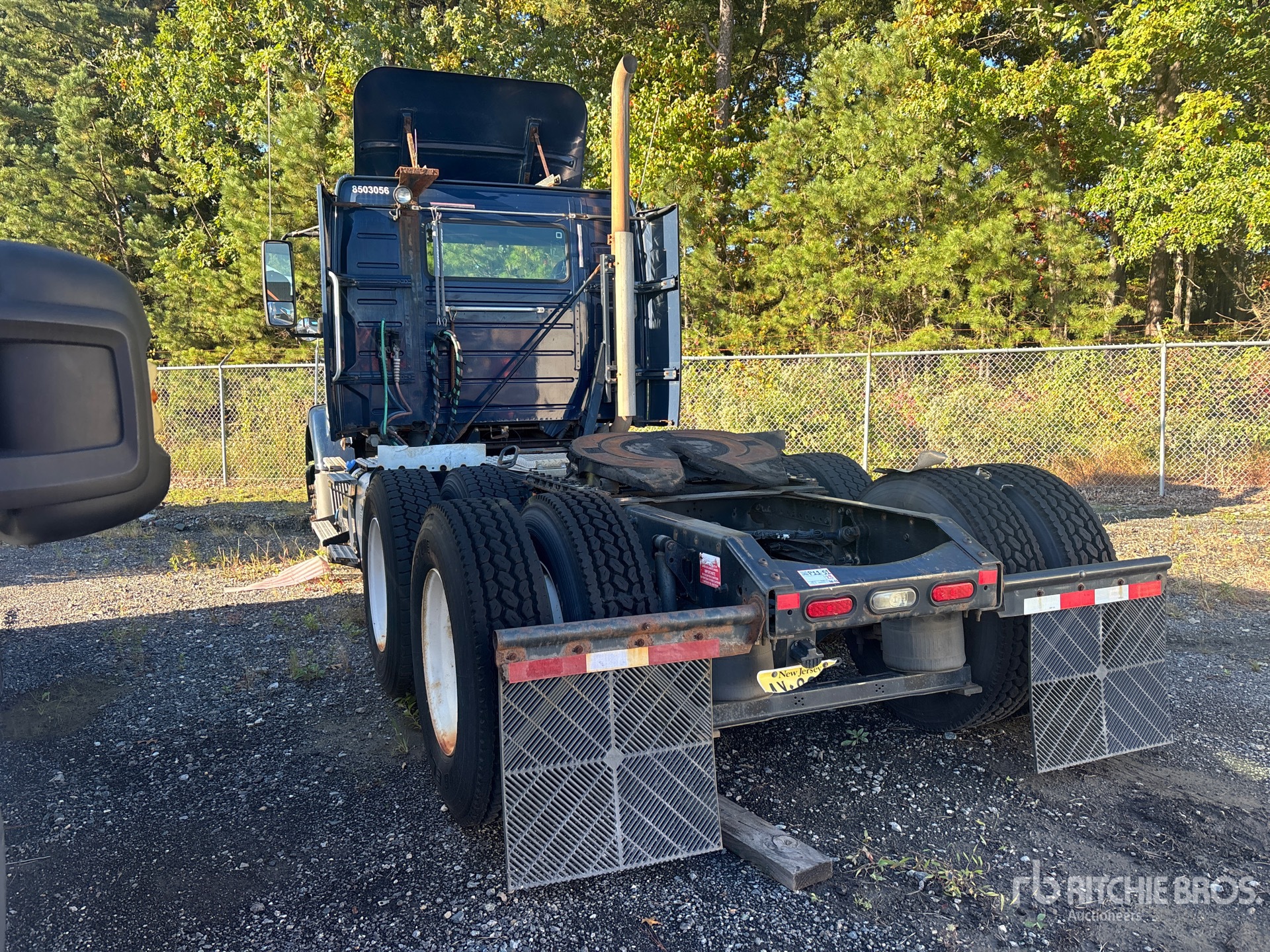2014 Volvo VNM200