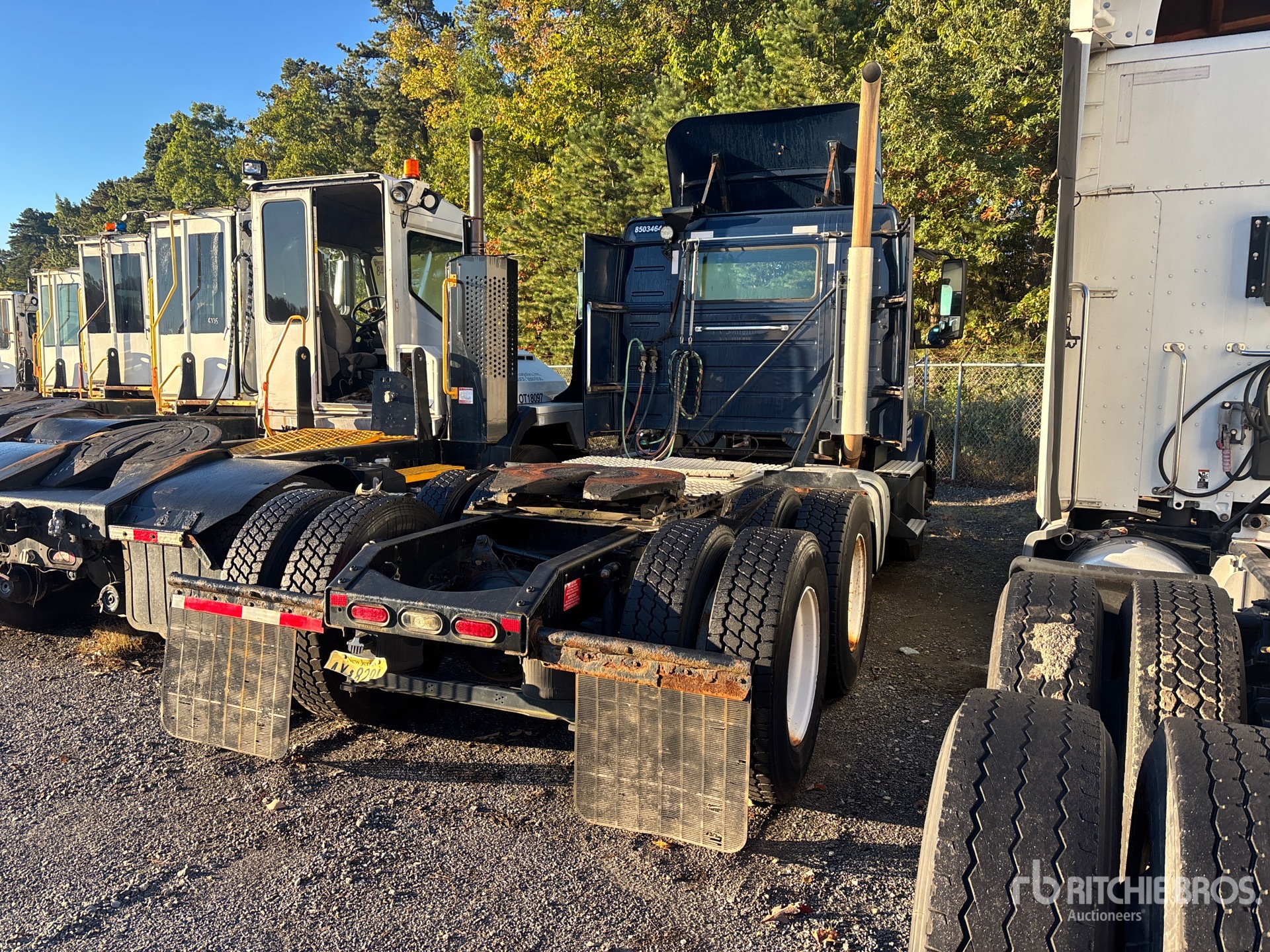 2014 Volvo VNM200