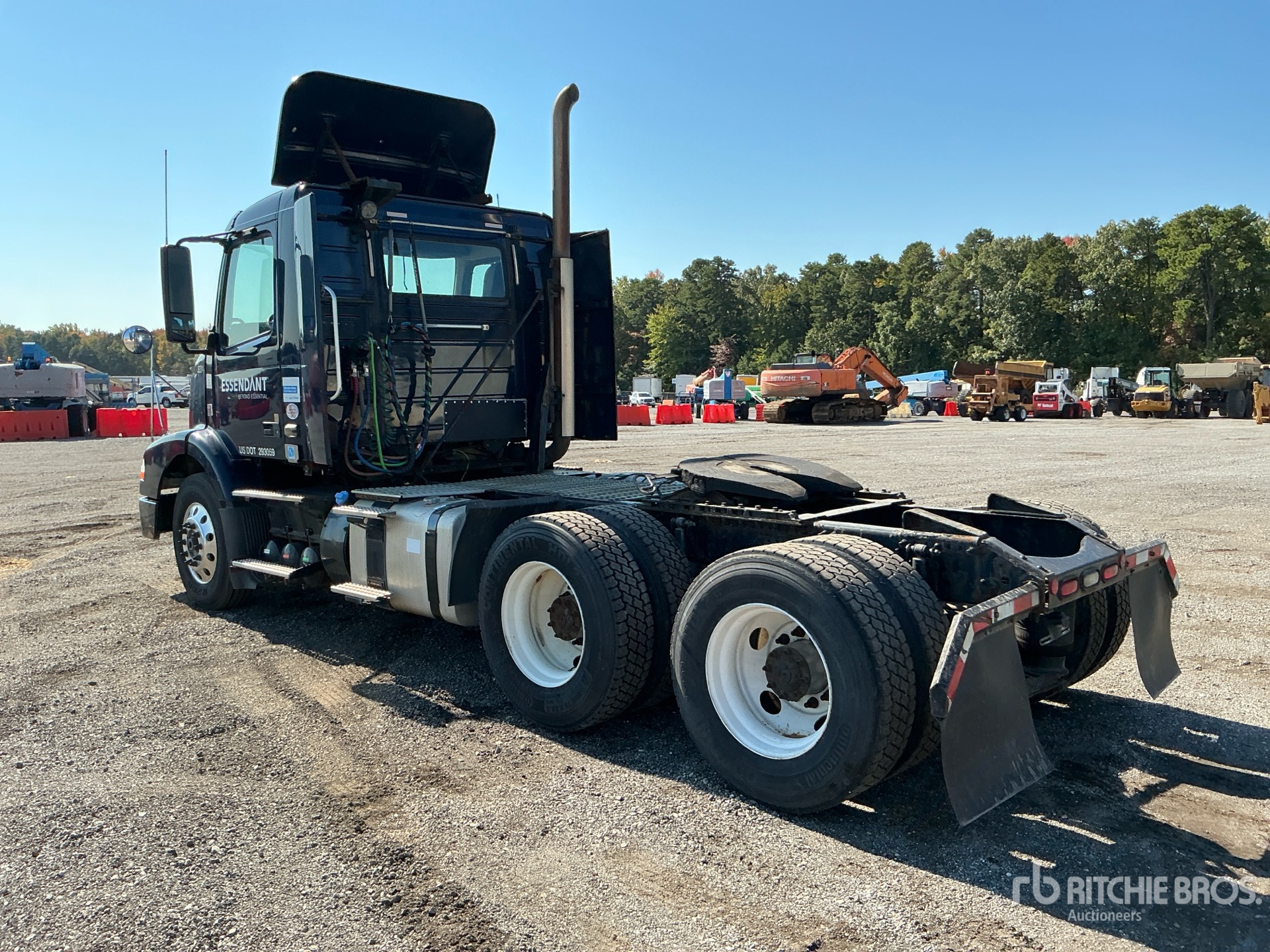 2014 Volvo VNM200