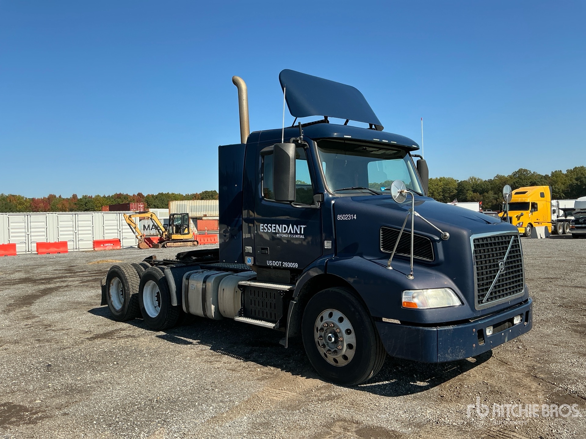 2014 Volvo VNM200