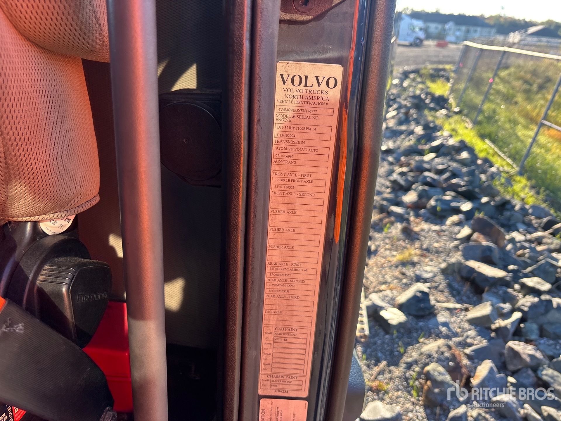 2014 Volvo VNM200