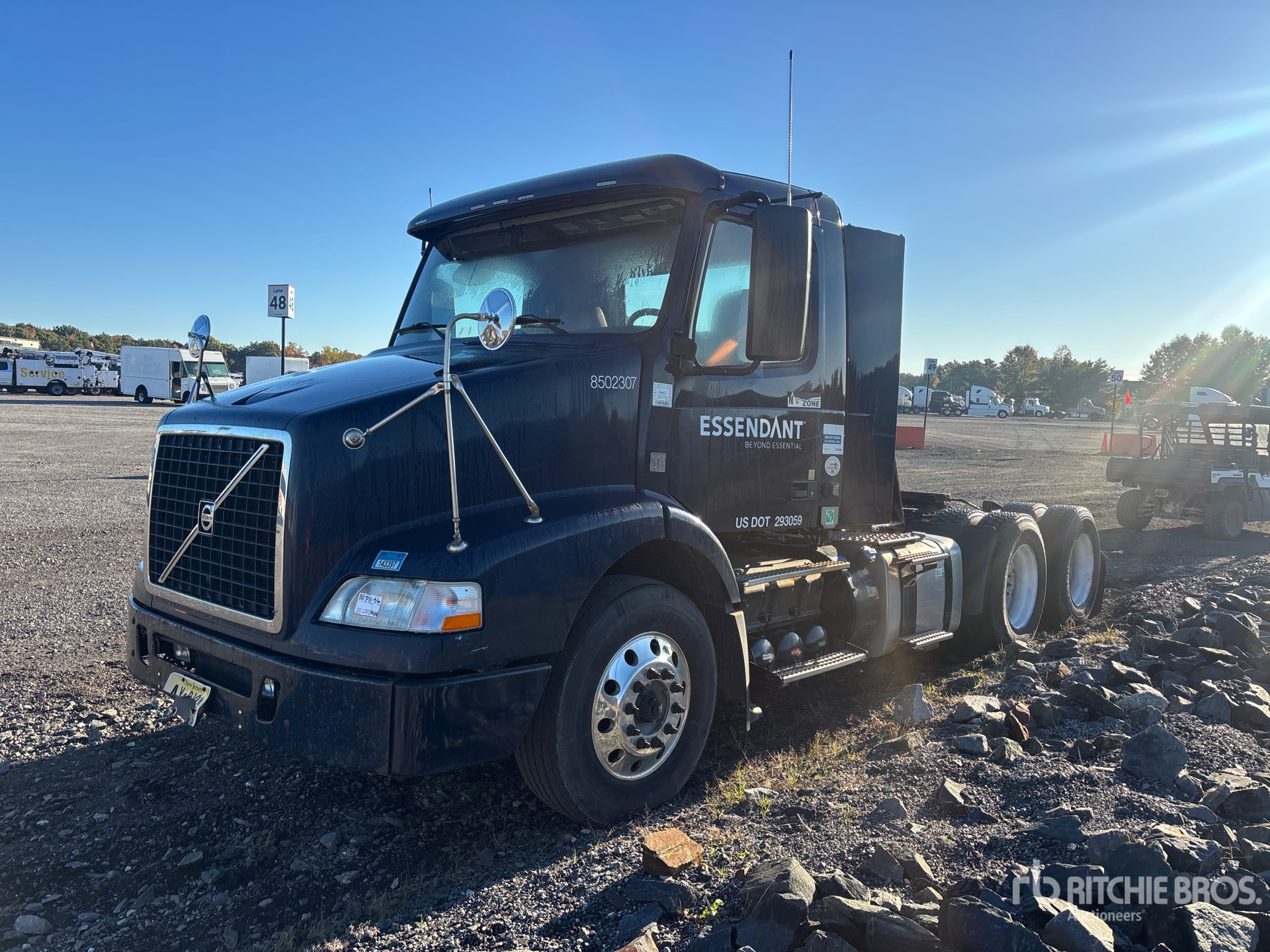 Photo of 2014 Volvo VNM200