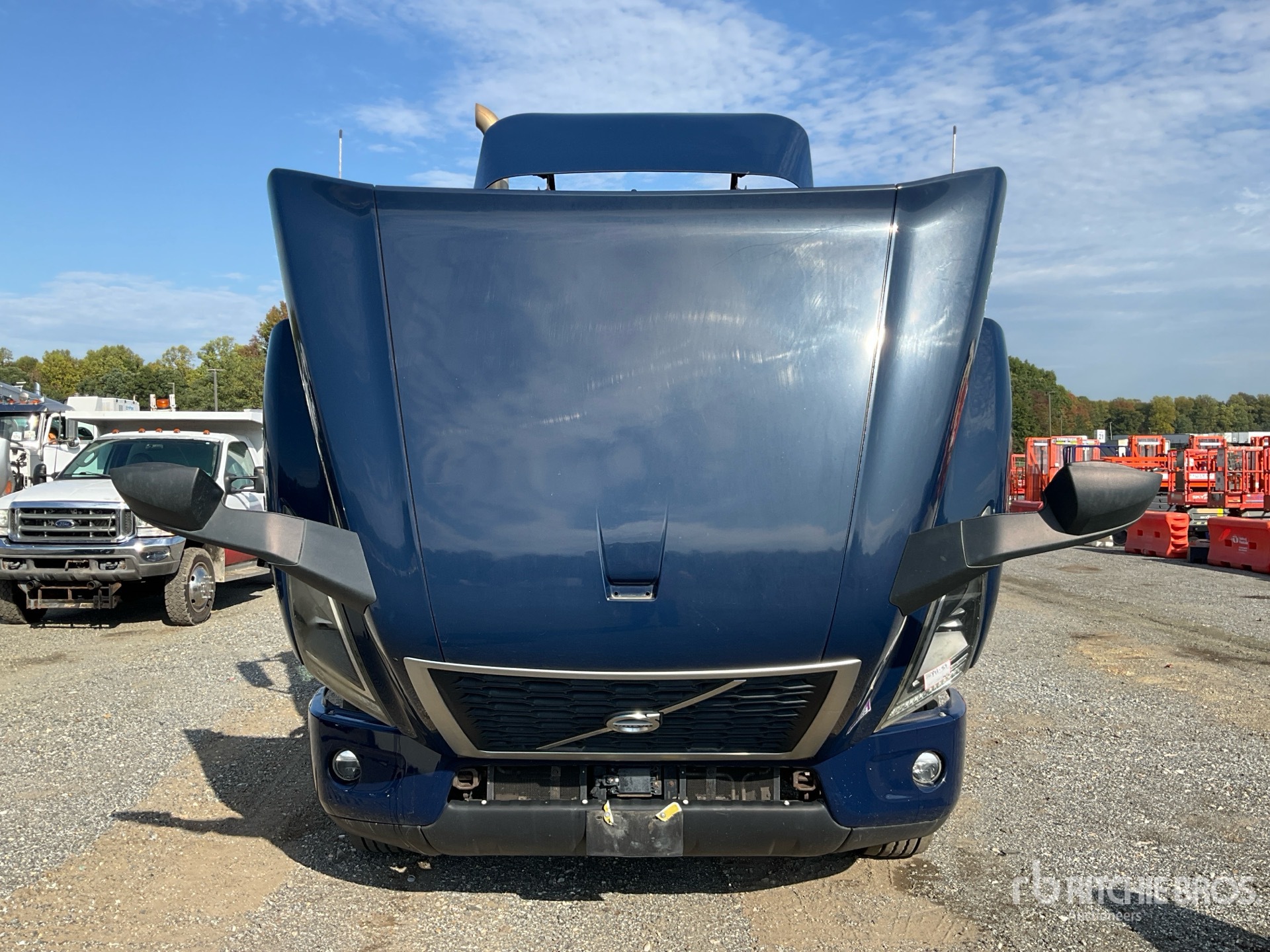 2019 Volvo VNR300