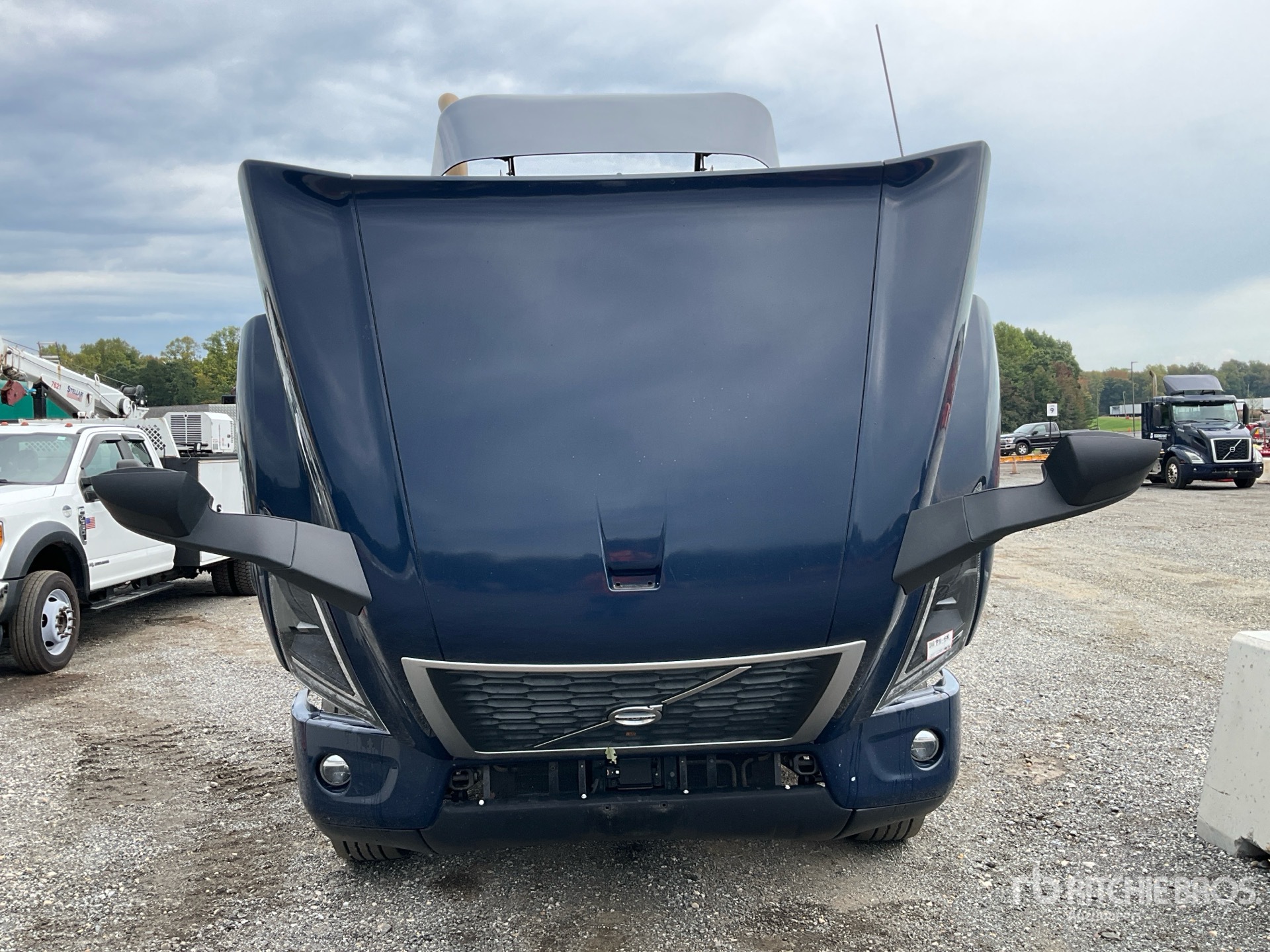 2019 Volvo VNM200