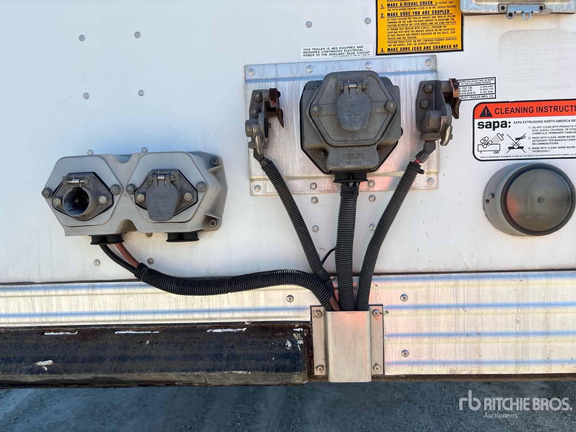 2015 Utility VS2DX
