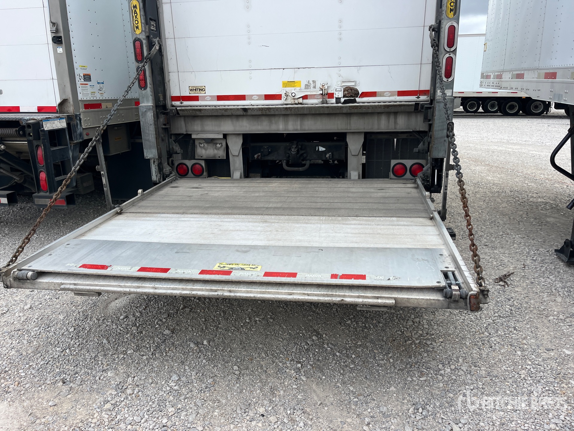 2015 Utility 28 FT S/A