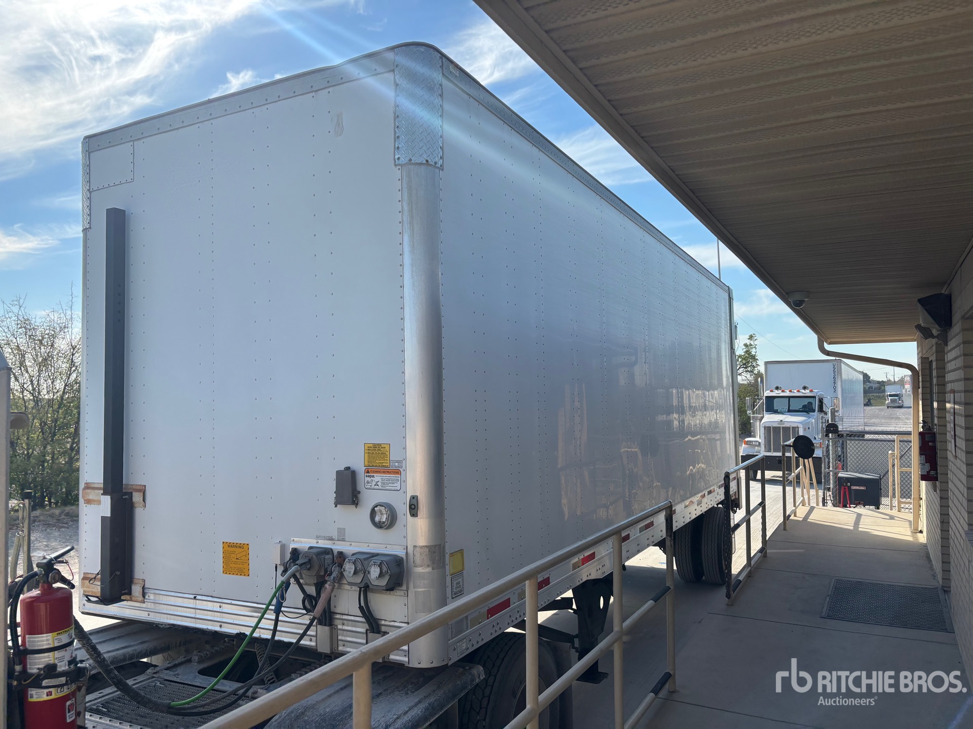 2015 Utility 28 FT S/A