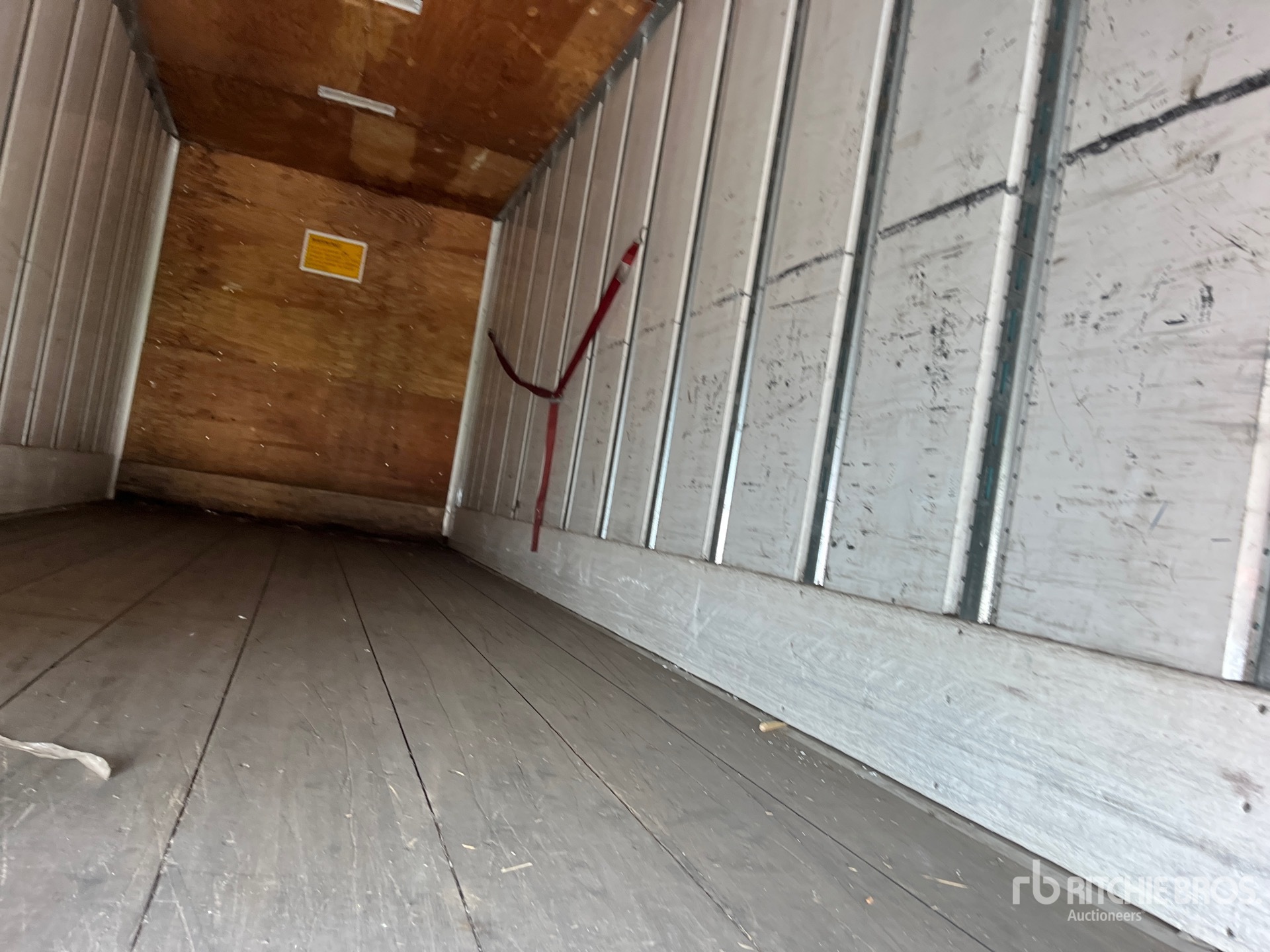 2015 Utility 28 FT S/A