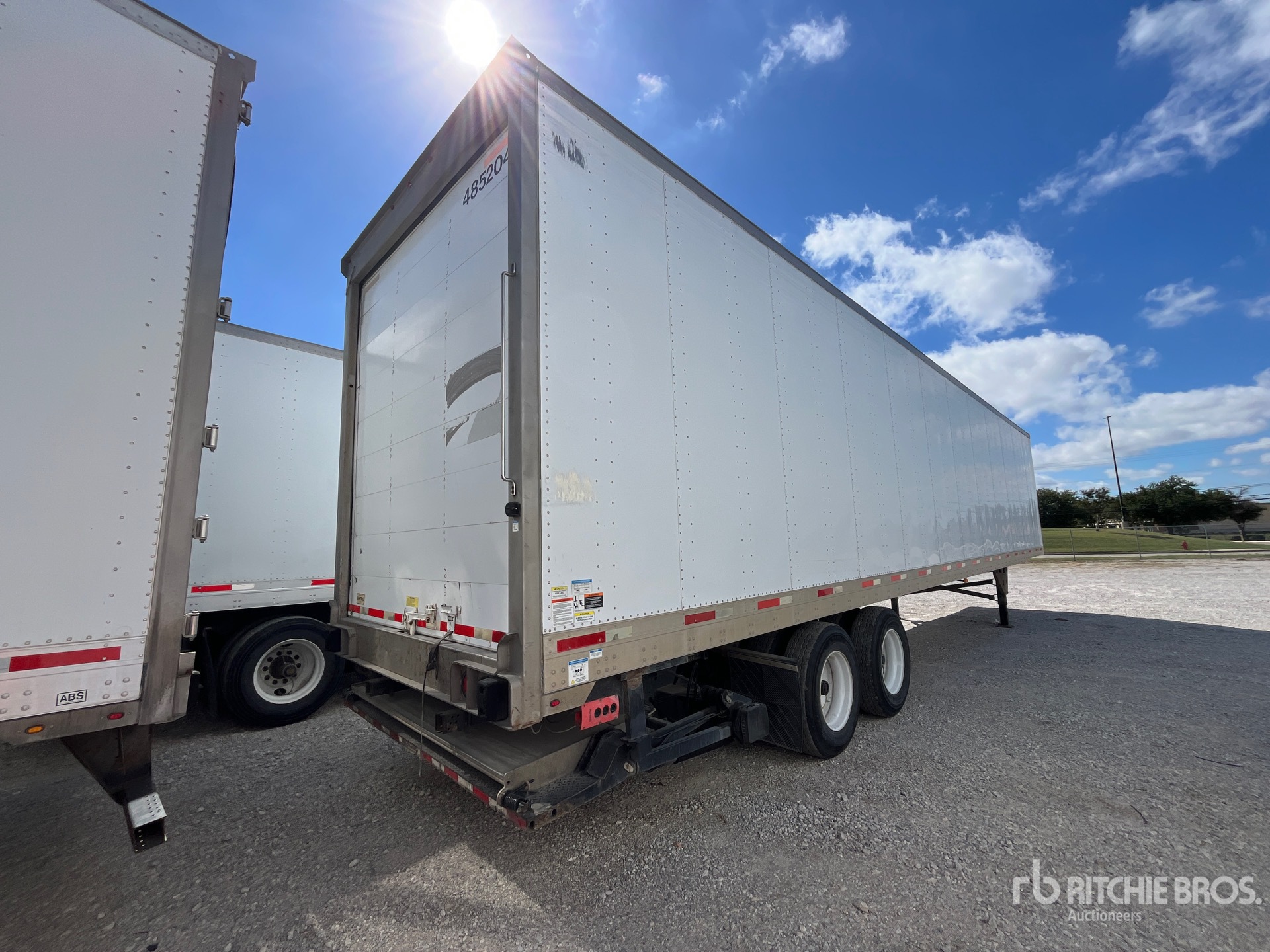 2013 Utility 48 FT T/A