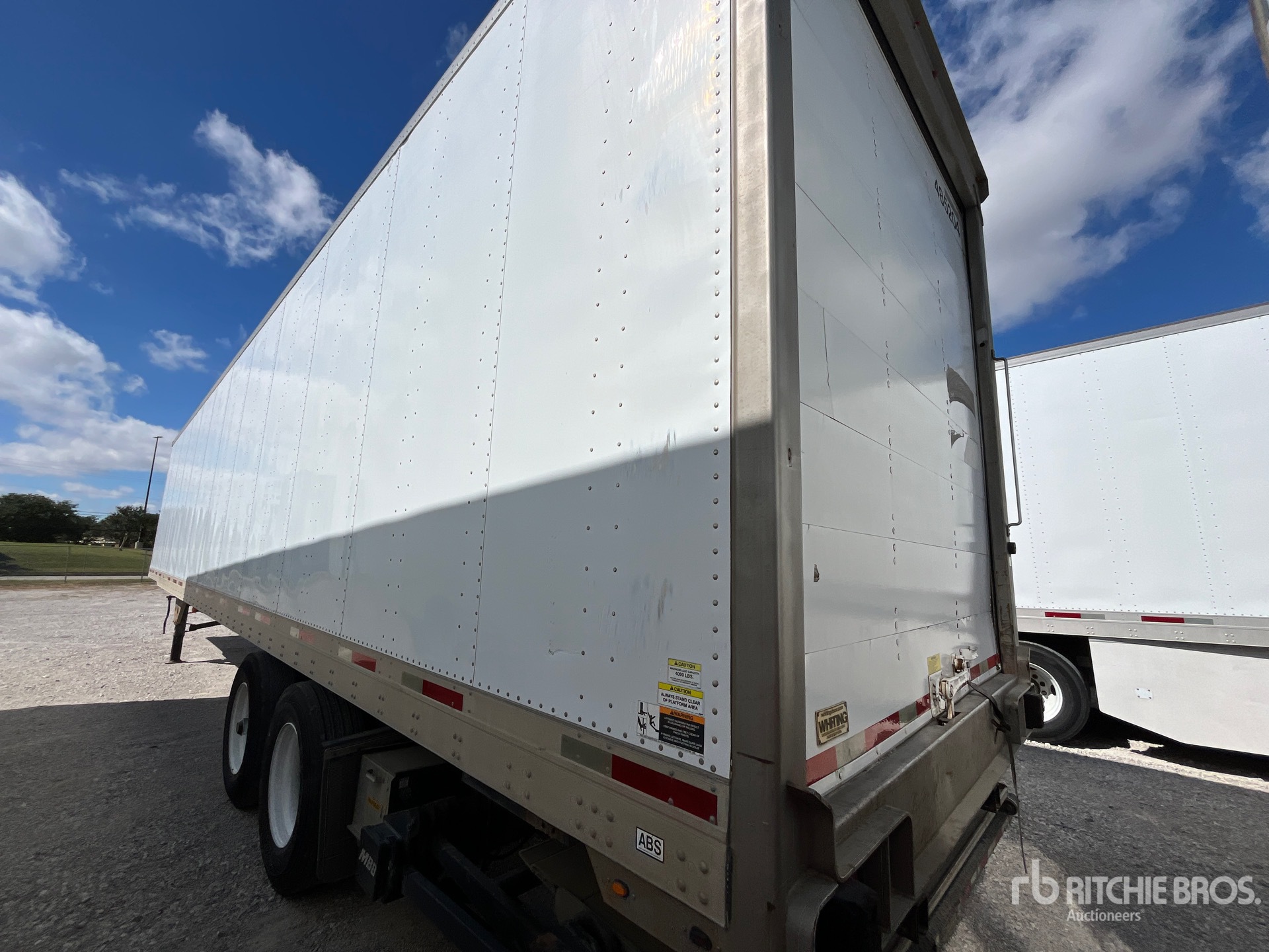 2013 Utility 48 FT T/A