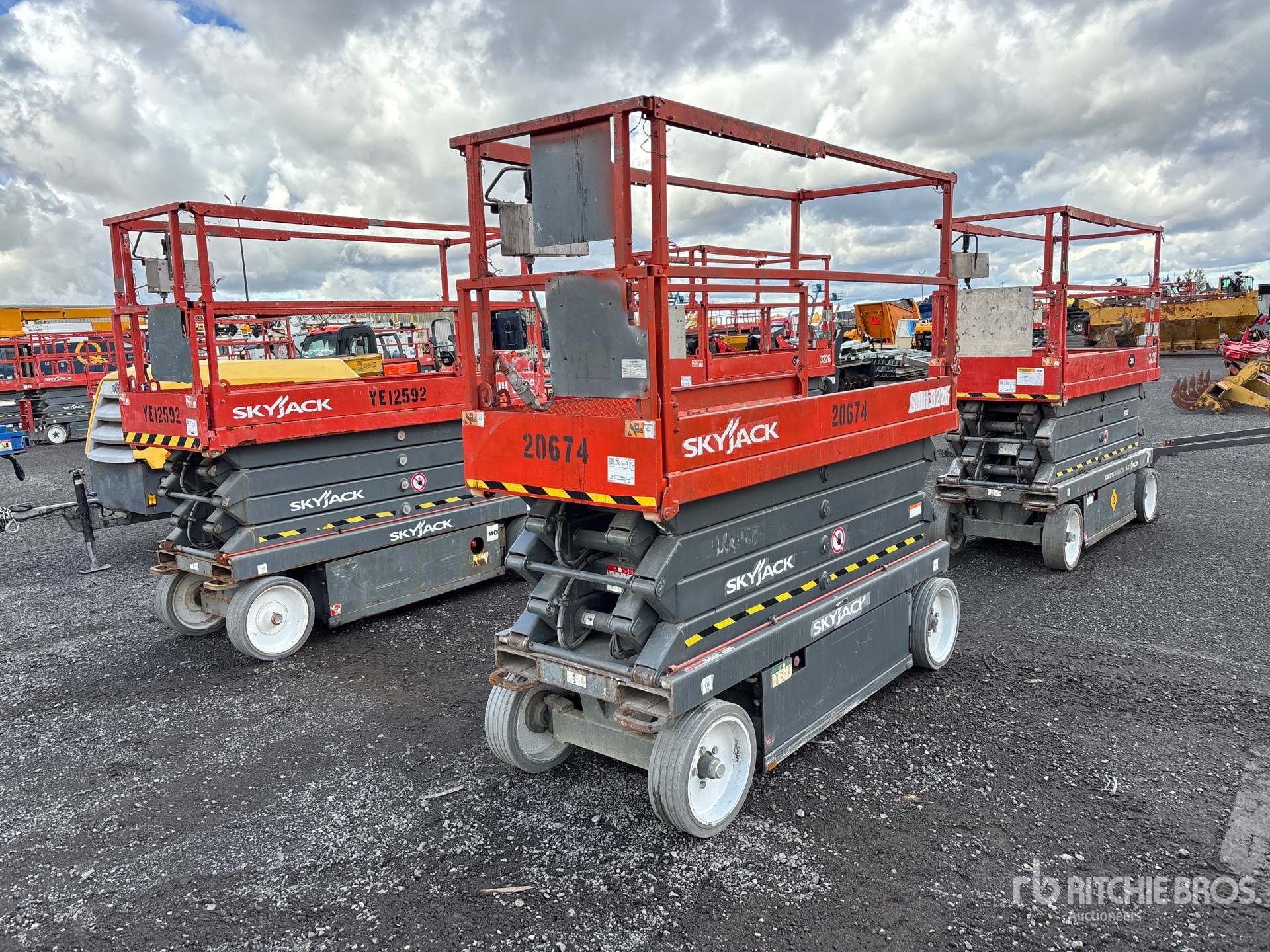 2014 Skyjack SJ 3226