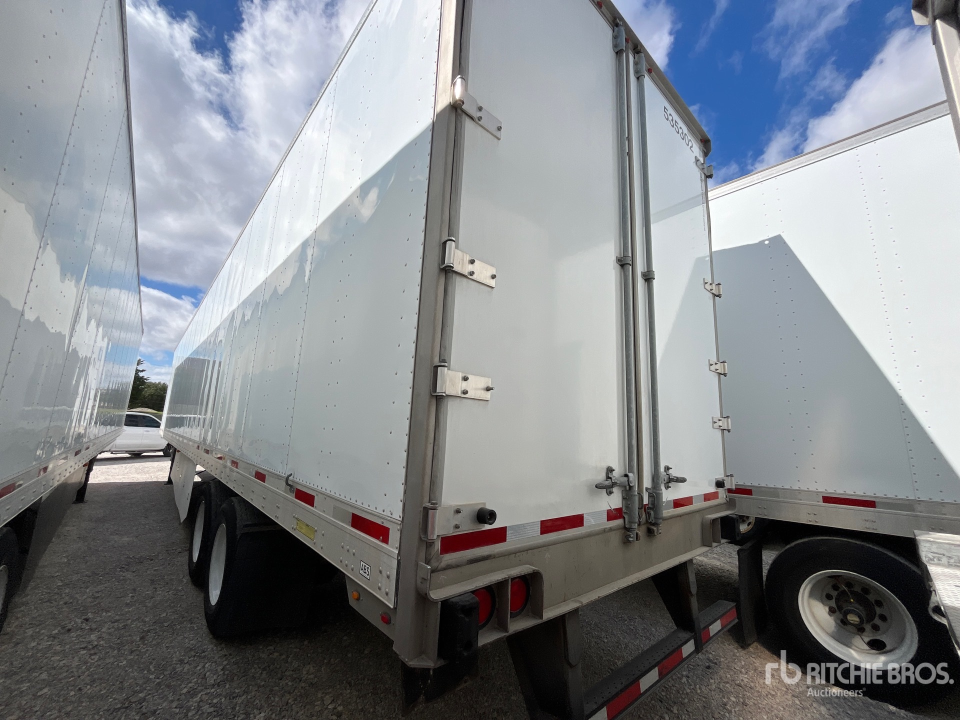 2013 Utility 53 FT T/A
