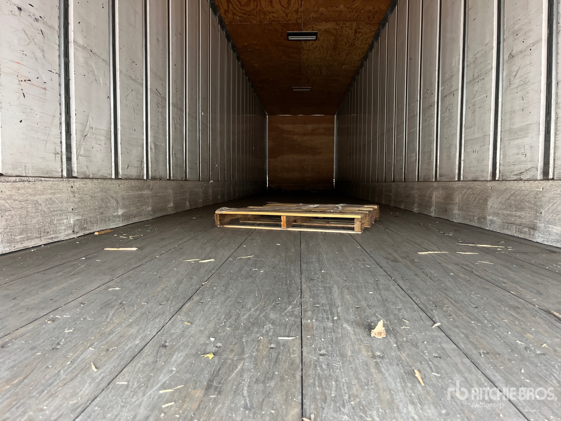 2013 Utility VS2DX