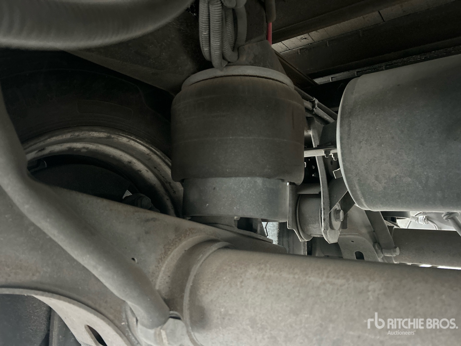 2015 Utility VS2DX