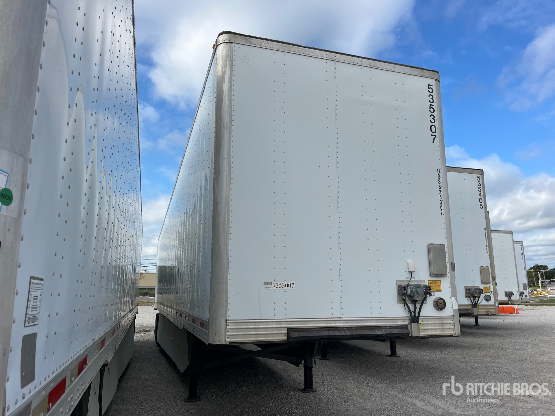 2013 Utility 53 FT T/A