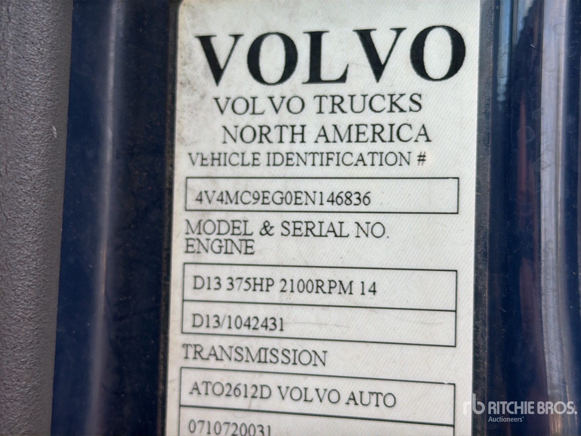 2014 Volvo VNM64T200