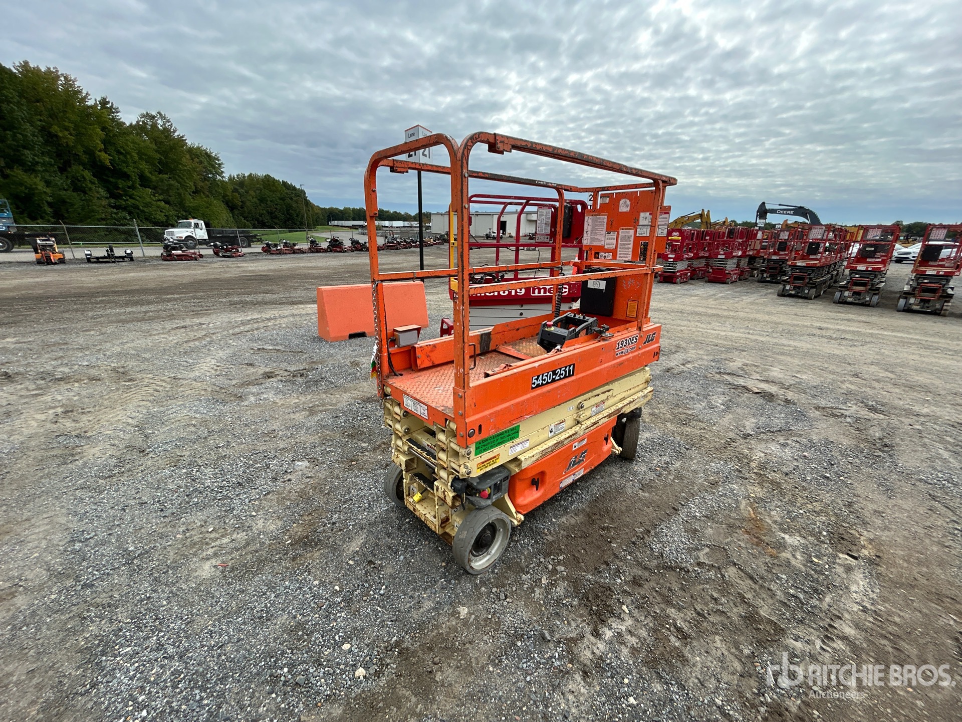 2016 JLG 1930 ES