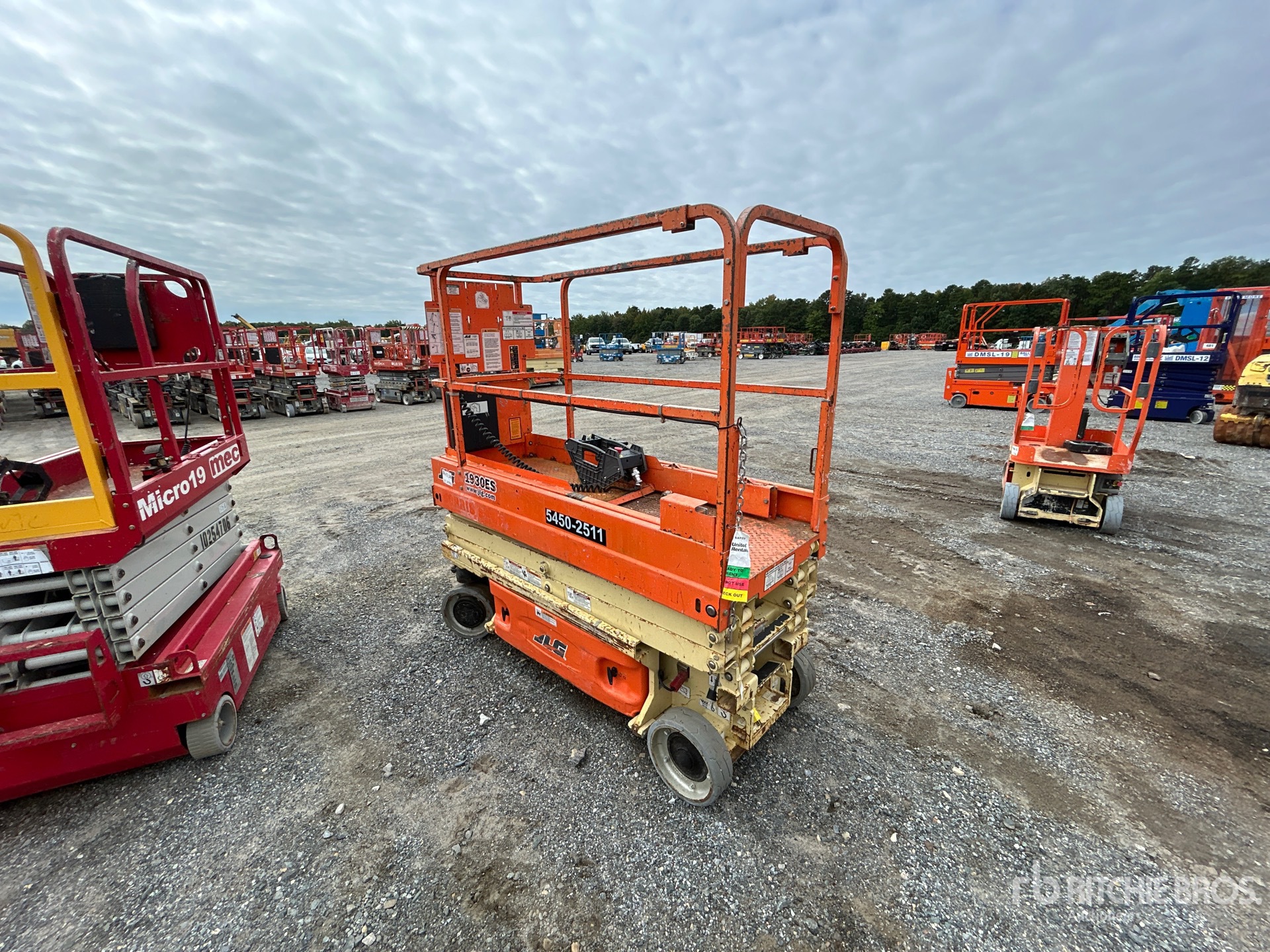 2016 JLG 1930 ES