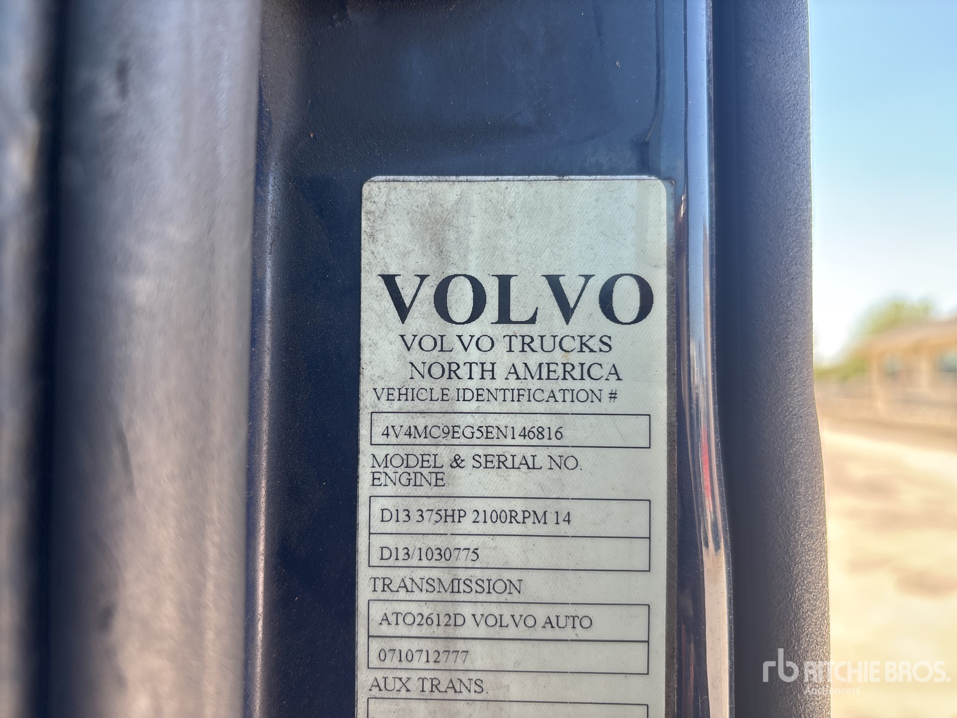 2014 Volvo VNM64T200