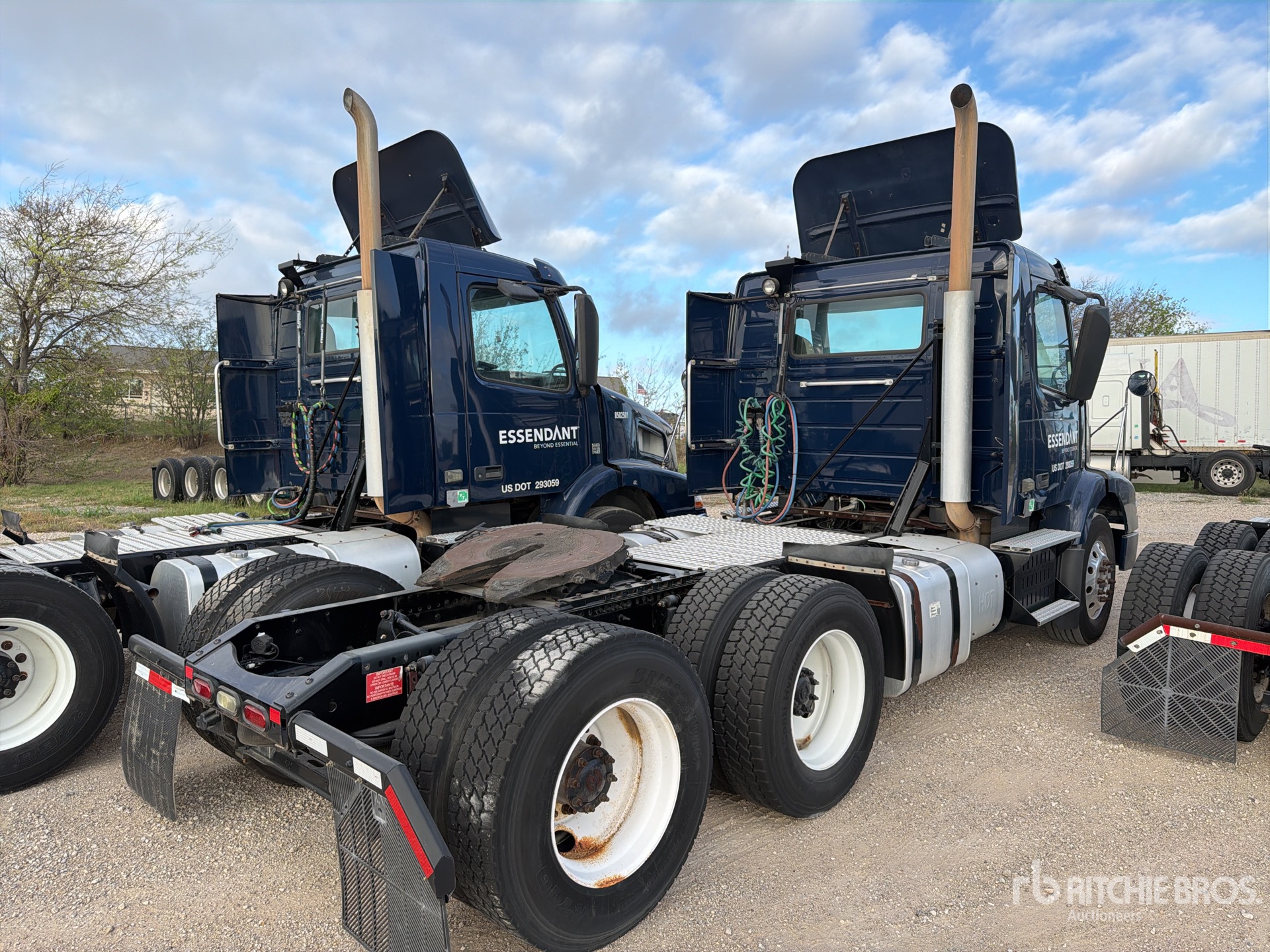 2014 Volvo VNM64T200