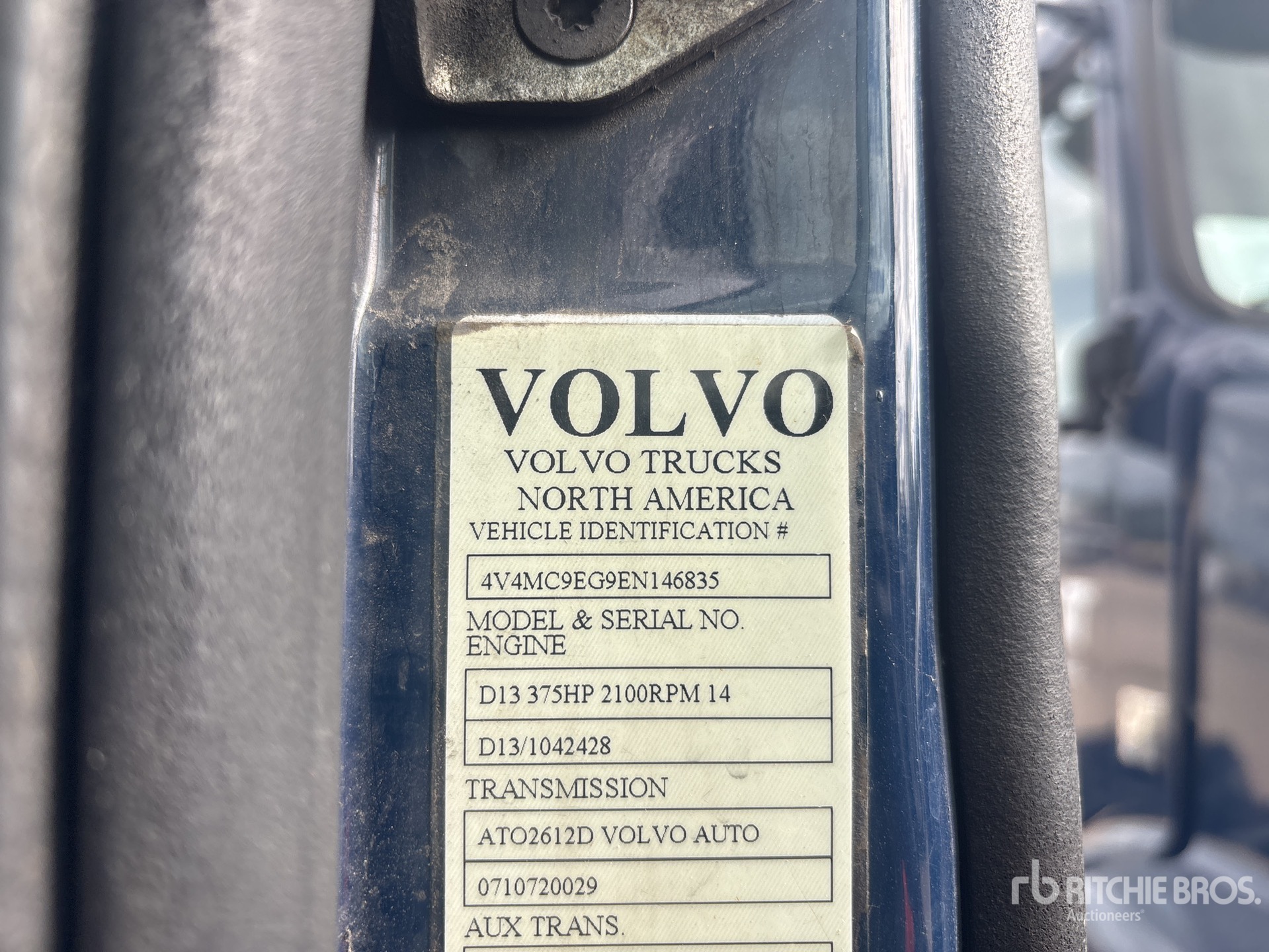 2014 Volvo VNM64T200