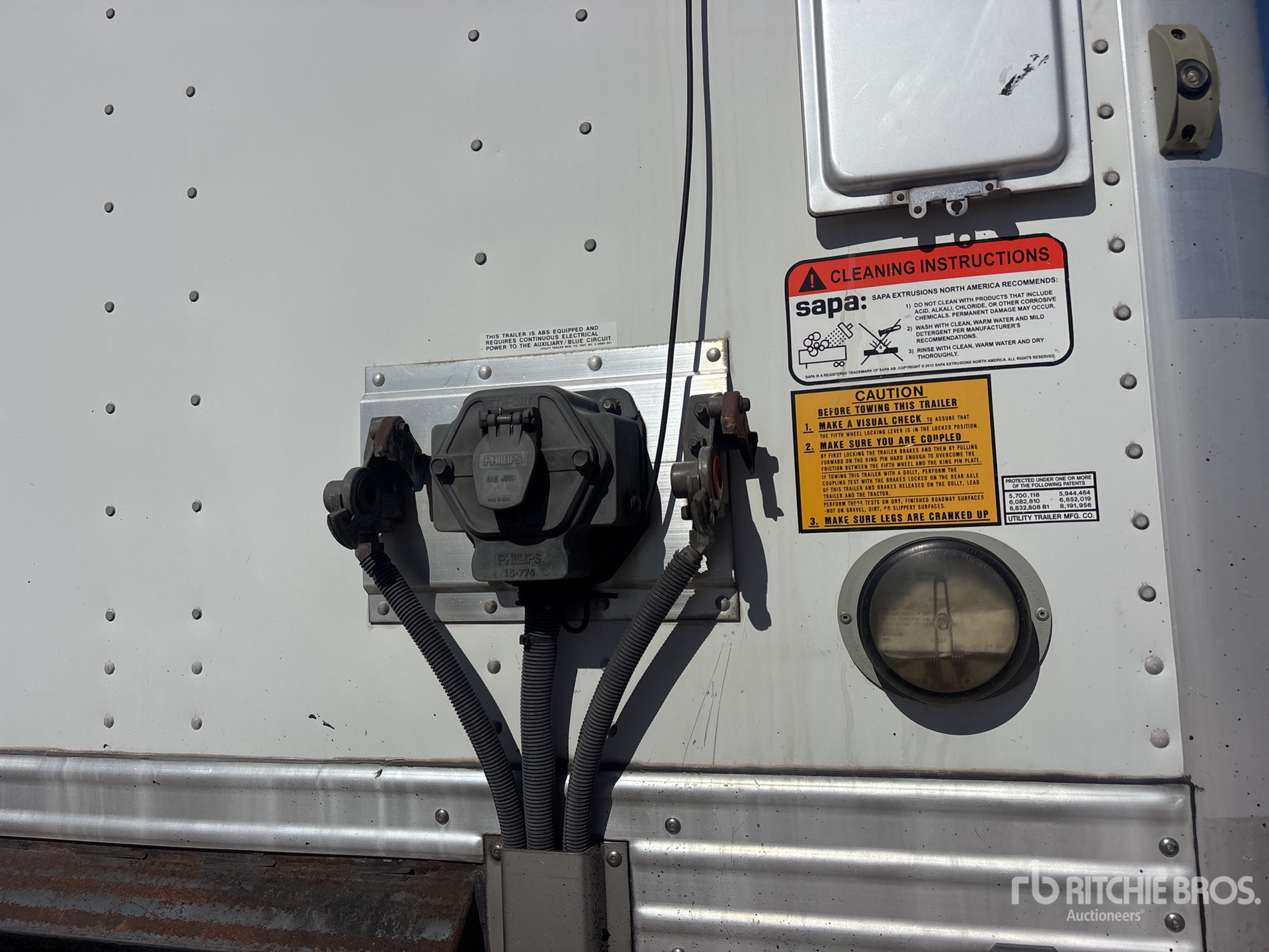 2014 Utility 36 ft x 102 in T/A