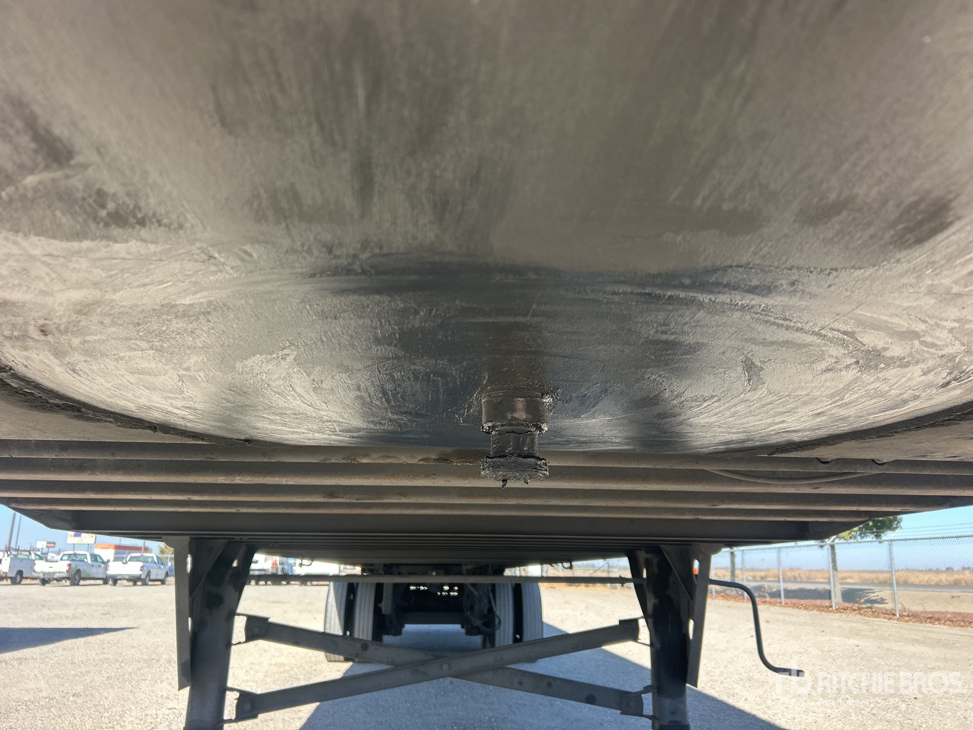 2014 Utility 48 ft x 102 in T/A