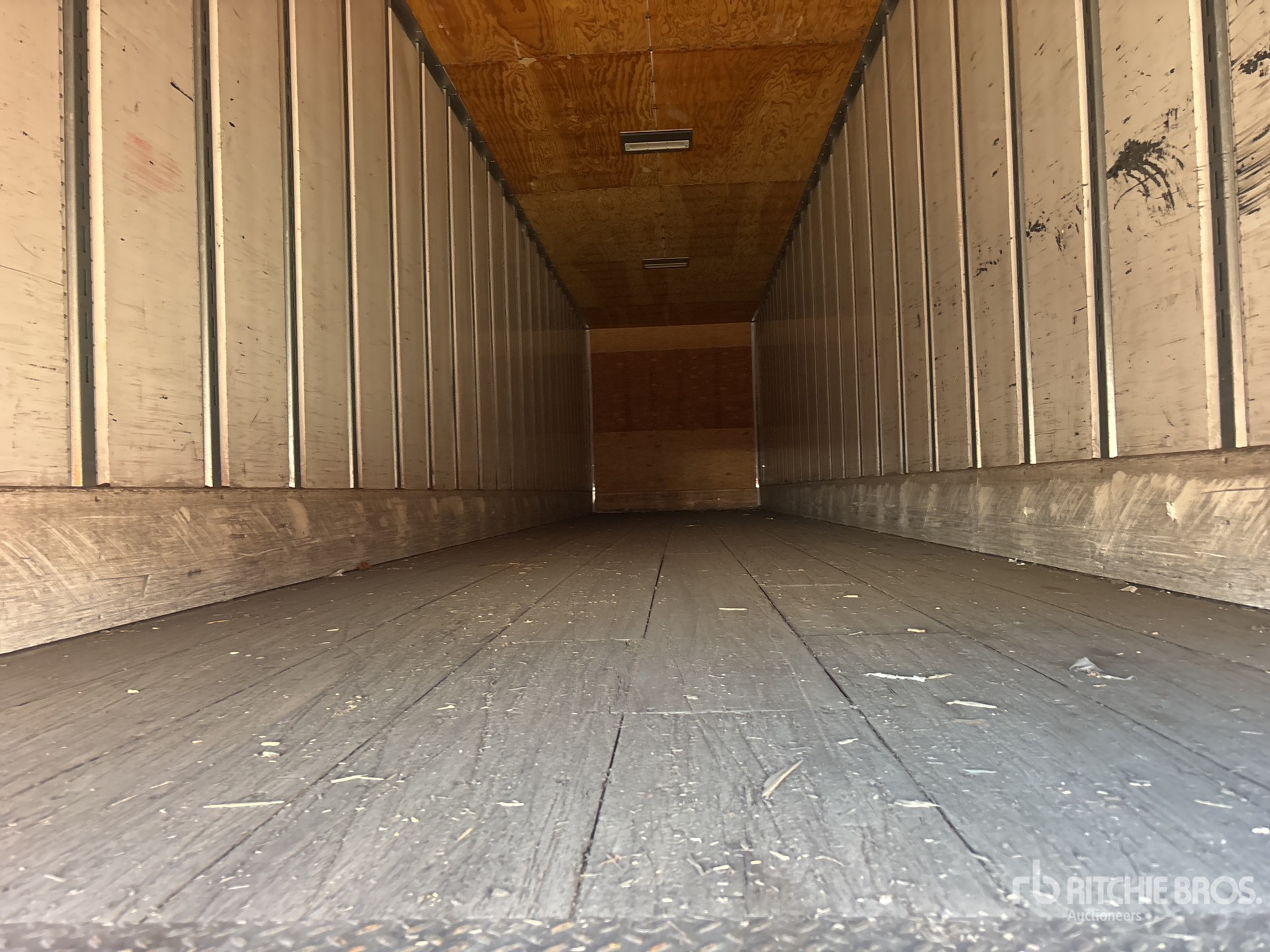 2014 Utility 48 ft x 96 in T/A