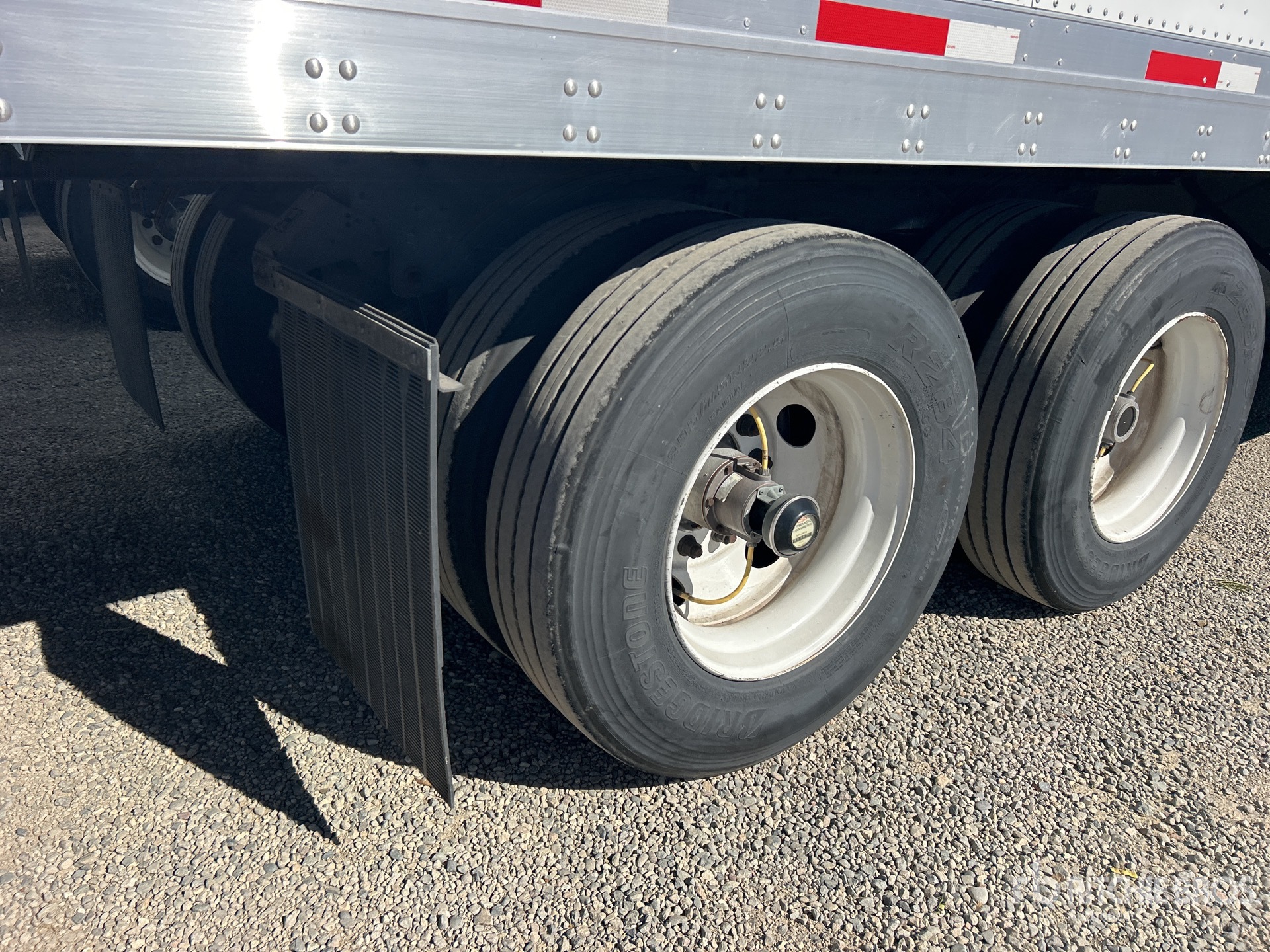 2019 Utility 53 ft x 102 in T/A