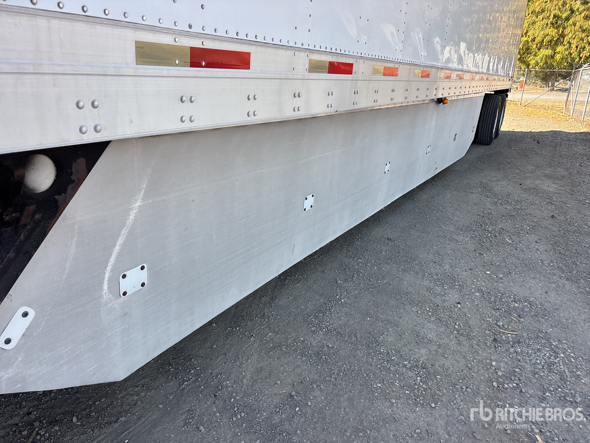 2013 Utility 53 ft x 96 in T/A