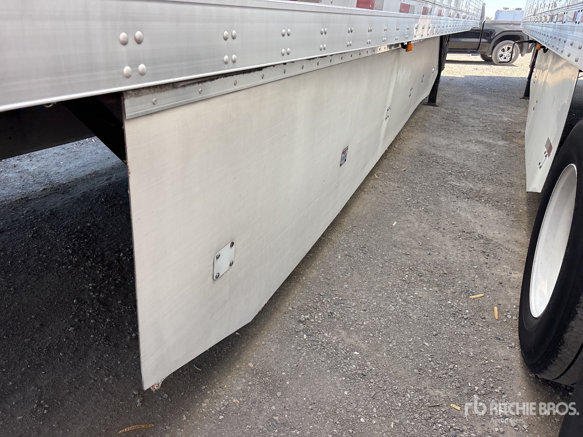 2013 Utility 53 ft x 96 in T/A