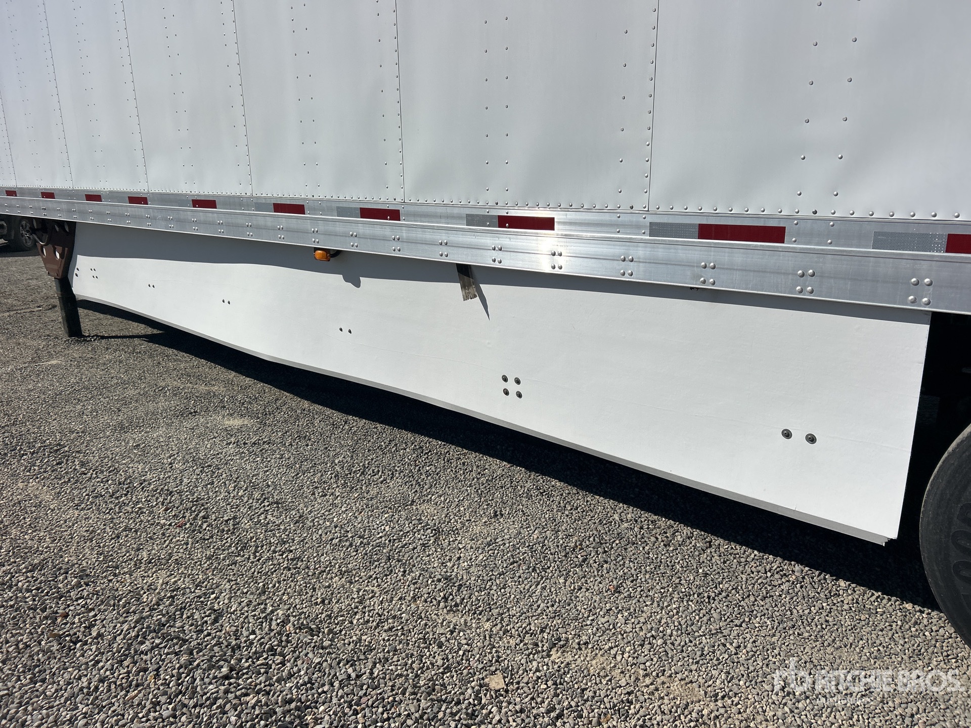 2013 Utility 53 ft x 102 in T/A