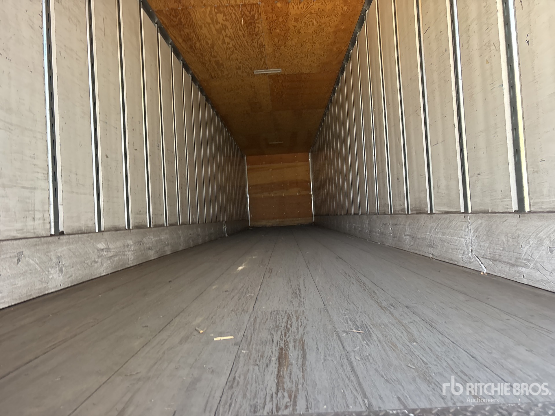 2019 Utility 53 ft x 102 in T/A