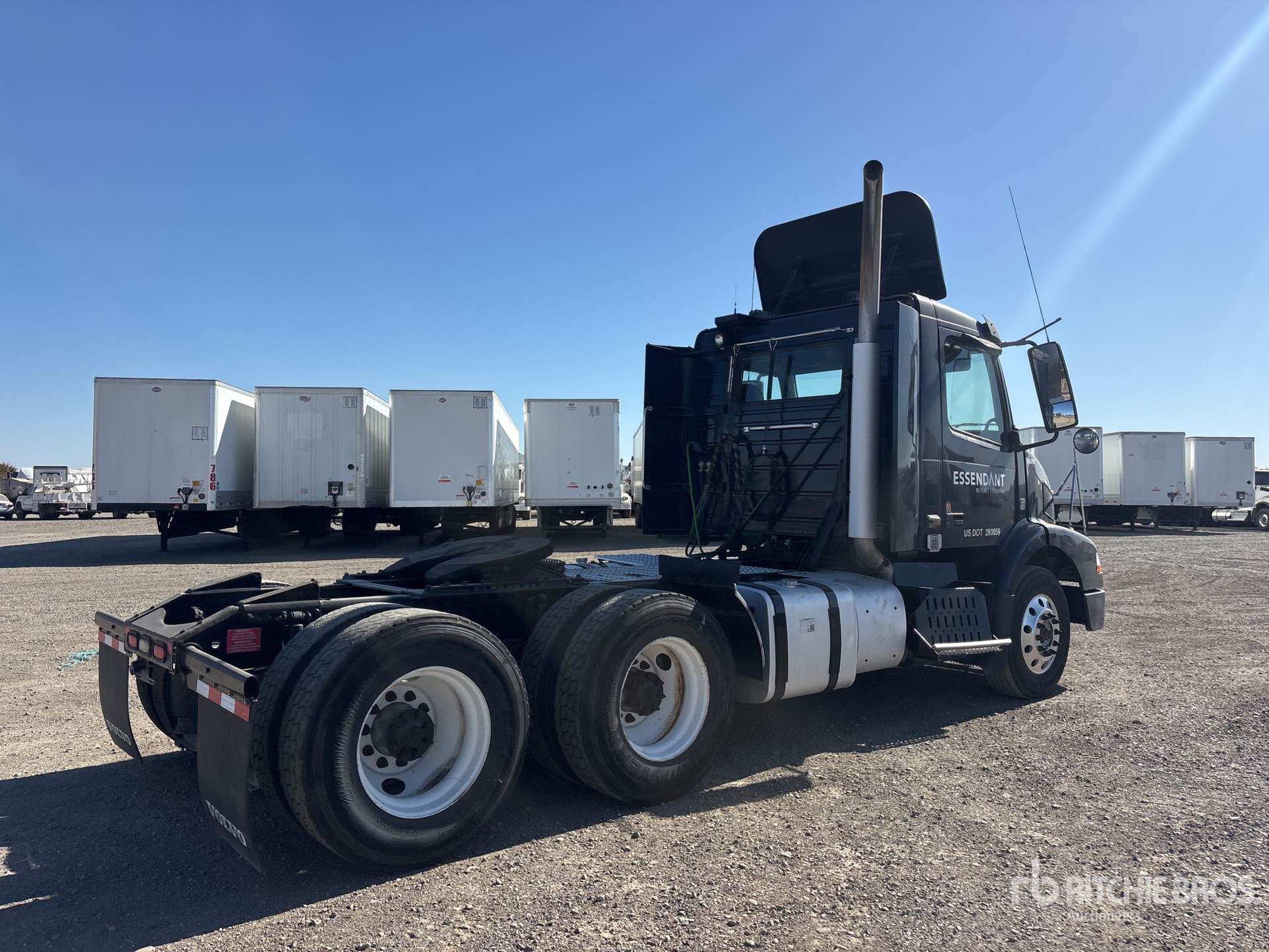 2014 Volvo VNM