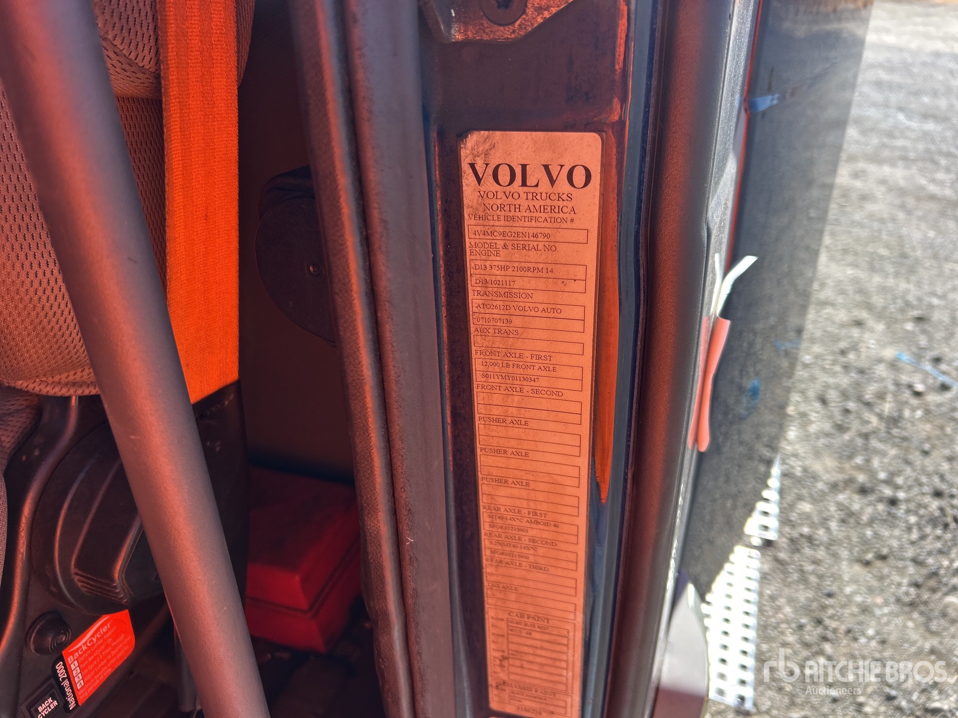2014 Volvo VNM